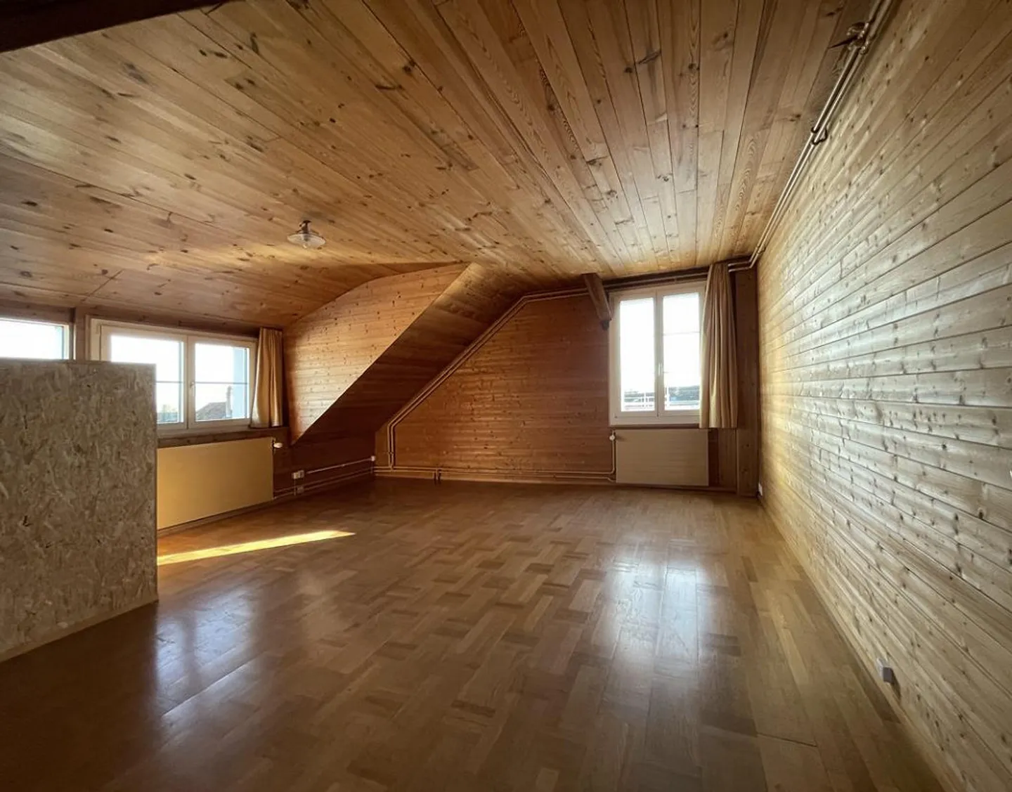 Appartamento attico unico, vecchie strutture in un nuovo abito. - Foto 4 di 11