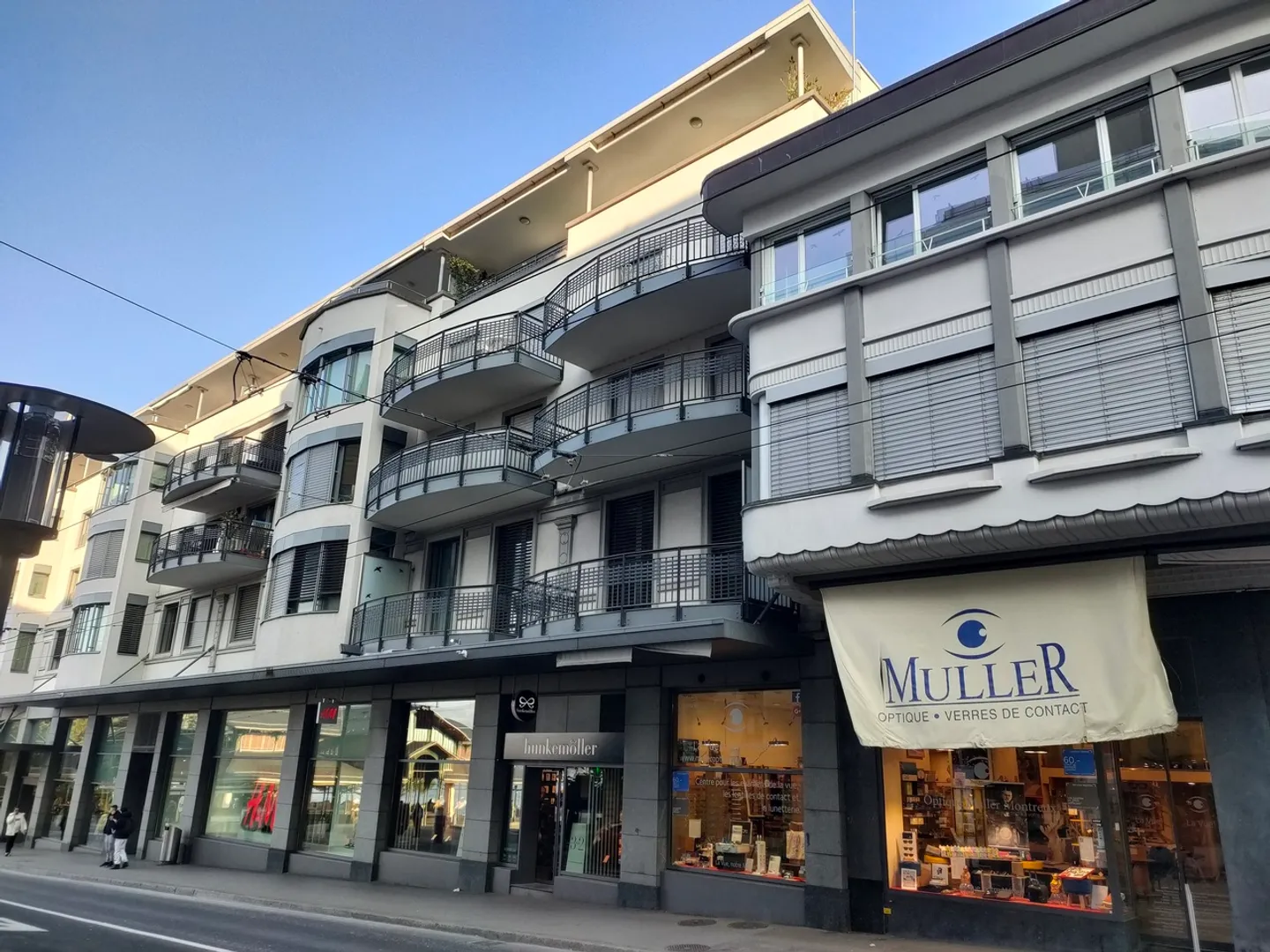 Im Stadtzentrum, geräumige, moderne Wohnung mit 2 Balkonen - Foto 3 von 16