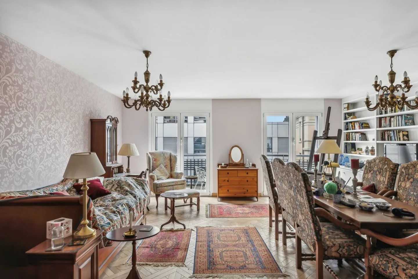 Im Stadtzentrum, geräumige, moderne Wohnung mit 2 Balkonen - Foto 6 von 16