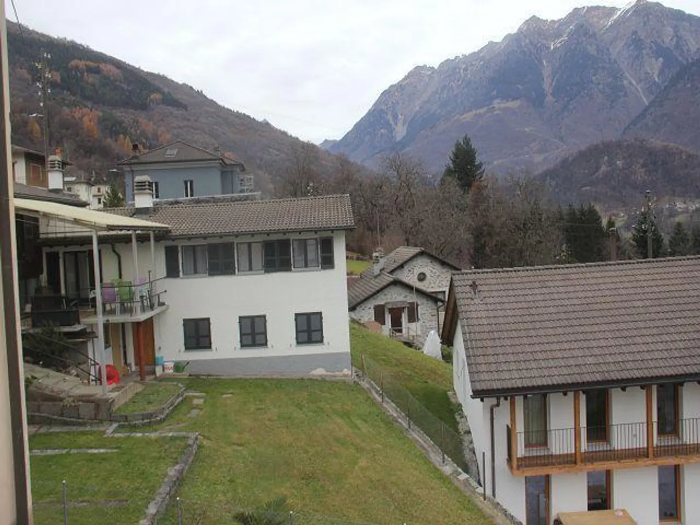 Grande casa nel nucleo con giardino - Foto 21 di 25
