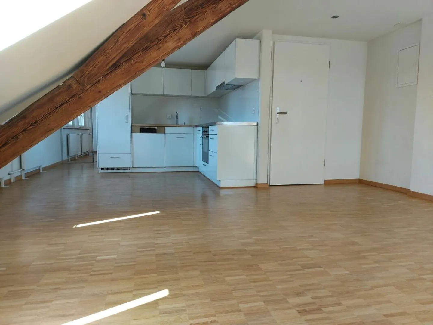 Belle appartement sous les combles dans la vieille ville - Photo 4 sur 12