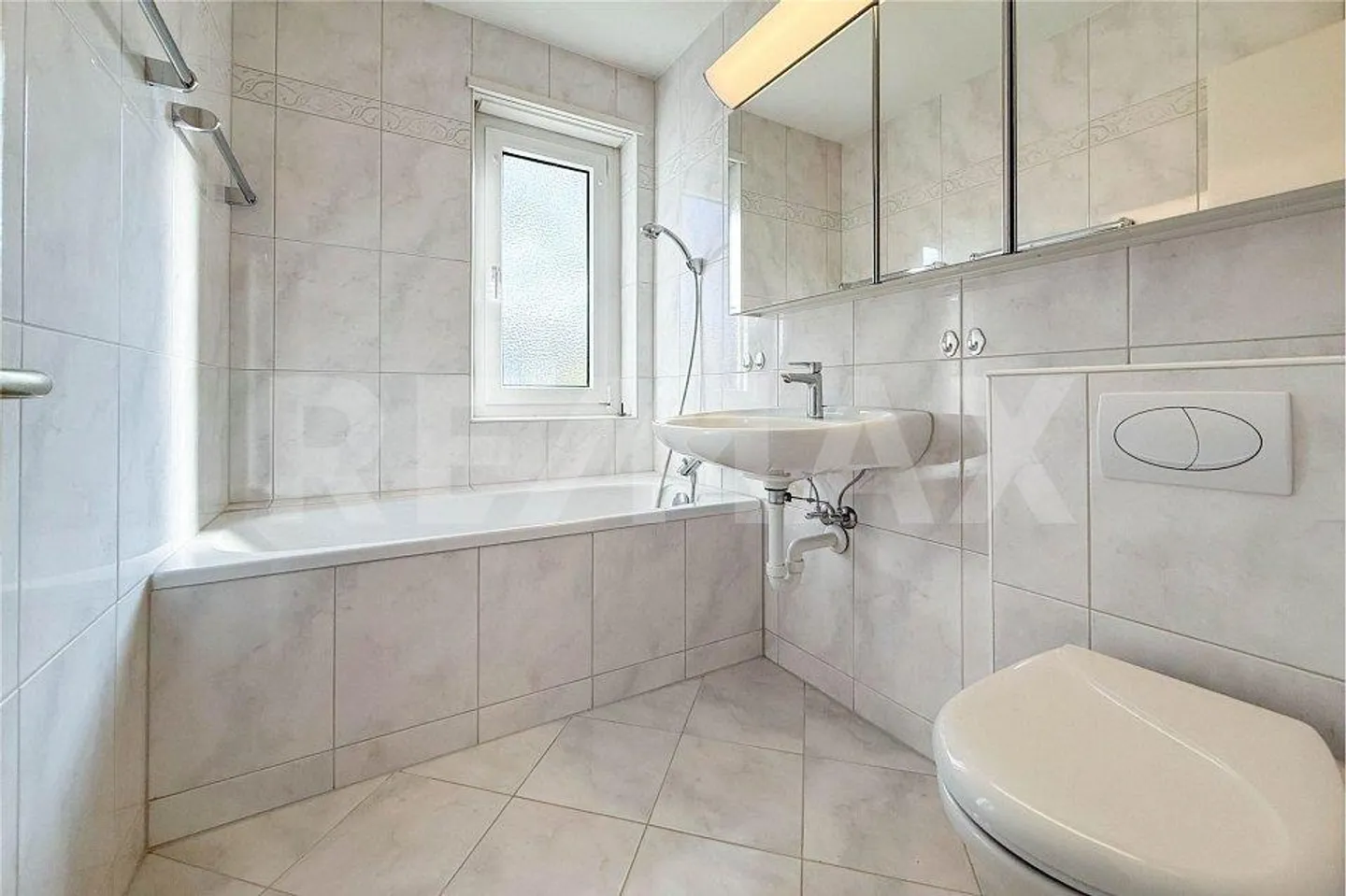 3.5 Room Apartment - Photo 6 of 12