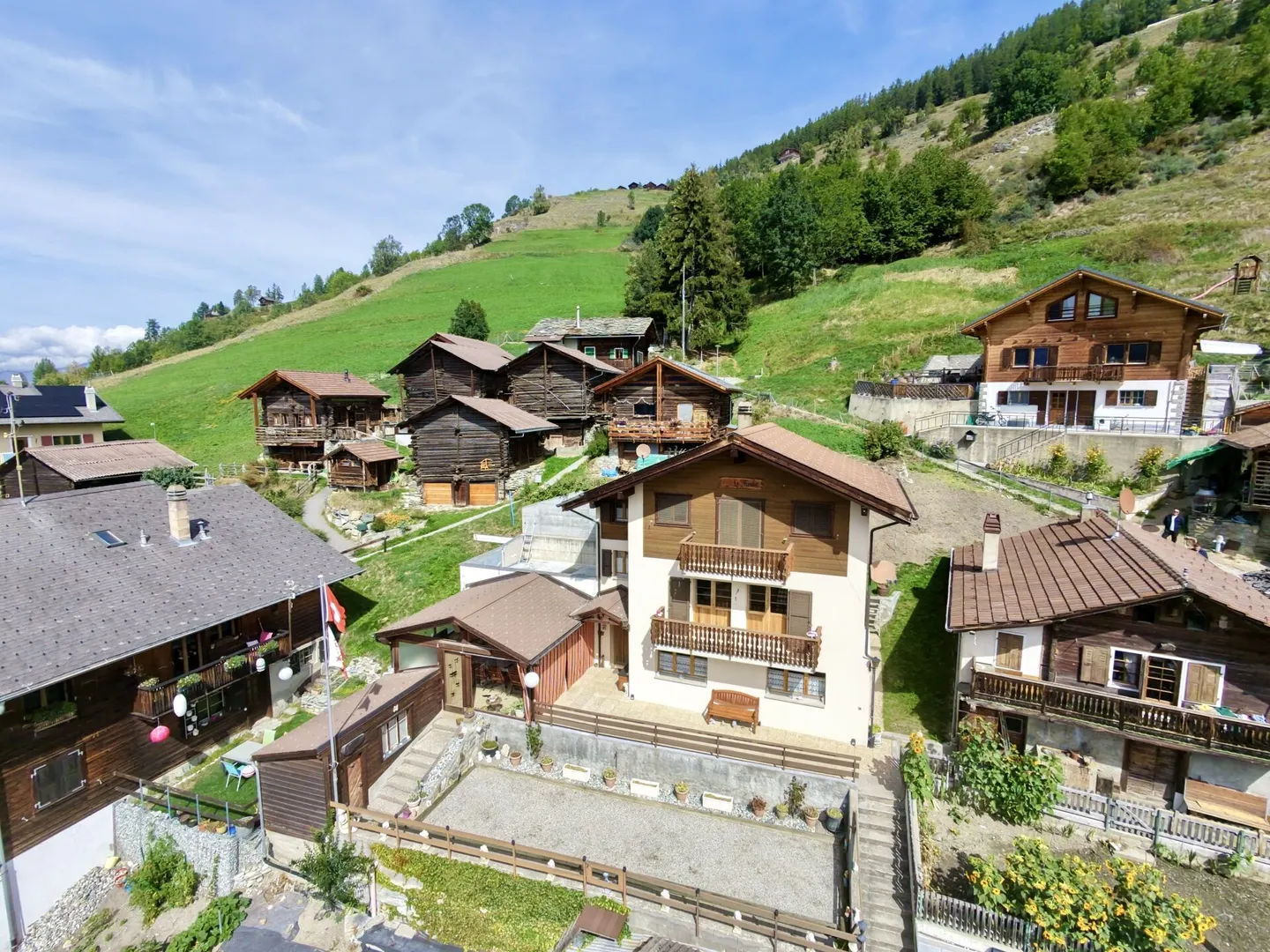 5,5-Zimmer-Haus auf 3 Ebenen mit großer Terrasse in St-Martin - Foto 3 von 36