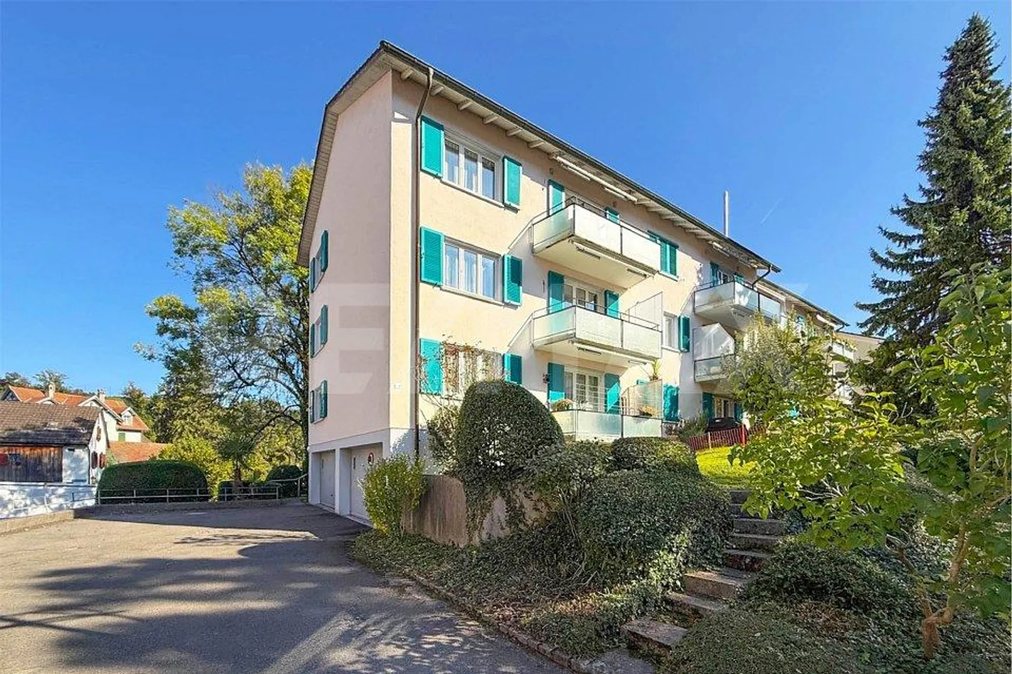 3.5 Room Apartment - Photo 1 of 12