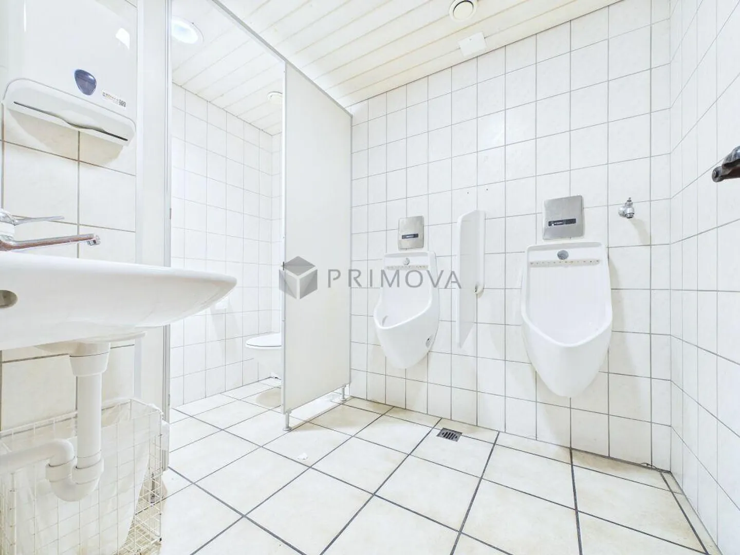 Act now: 4 apartments and a large restaurant with over 8 ... - Photo 8 of 16