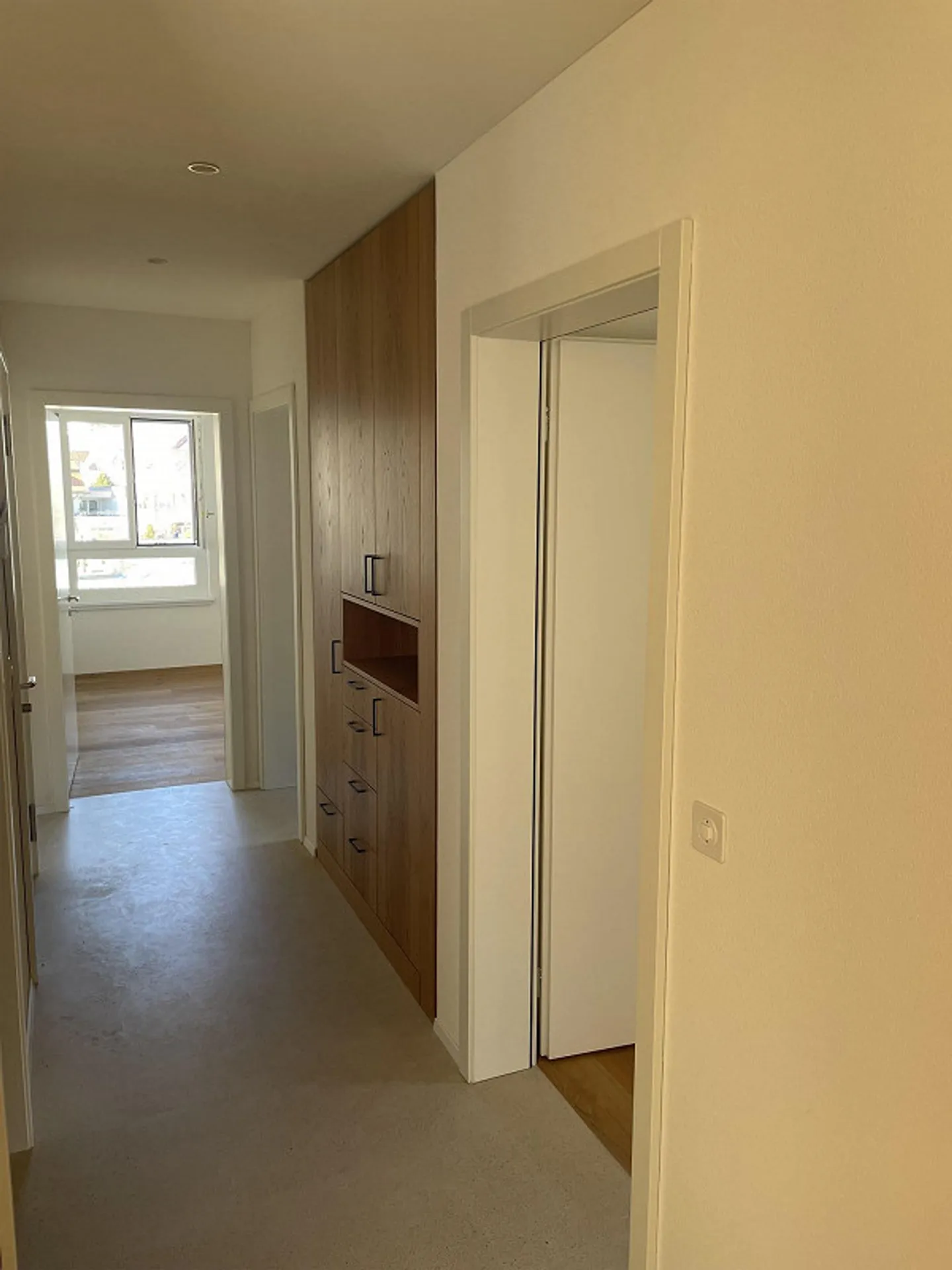 Newly built 4.5 room apartment, 2 minutes walk to the train station - Photo 9 of 11