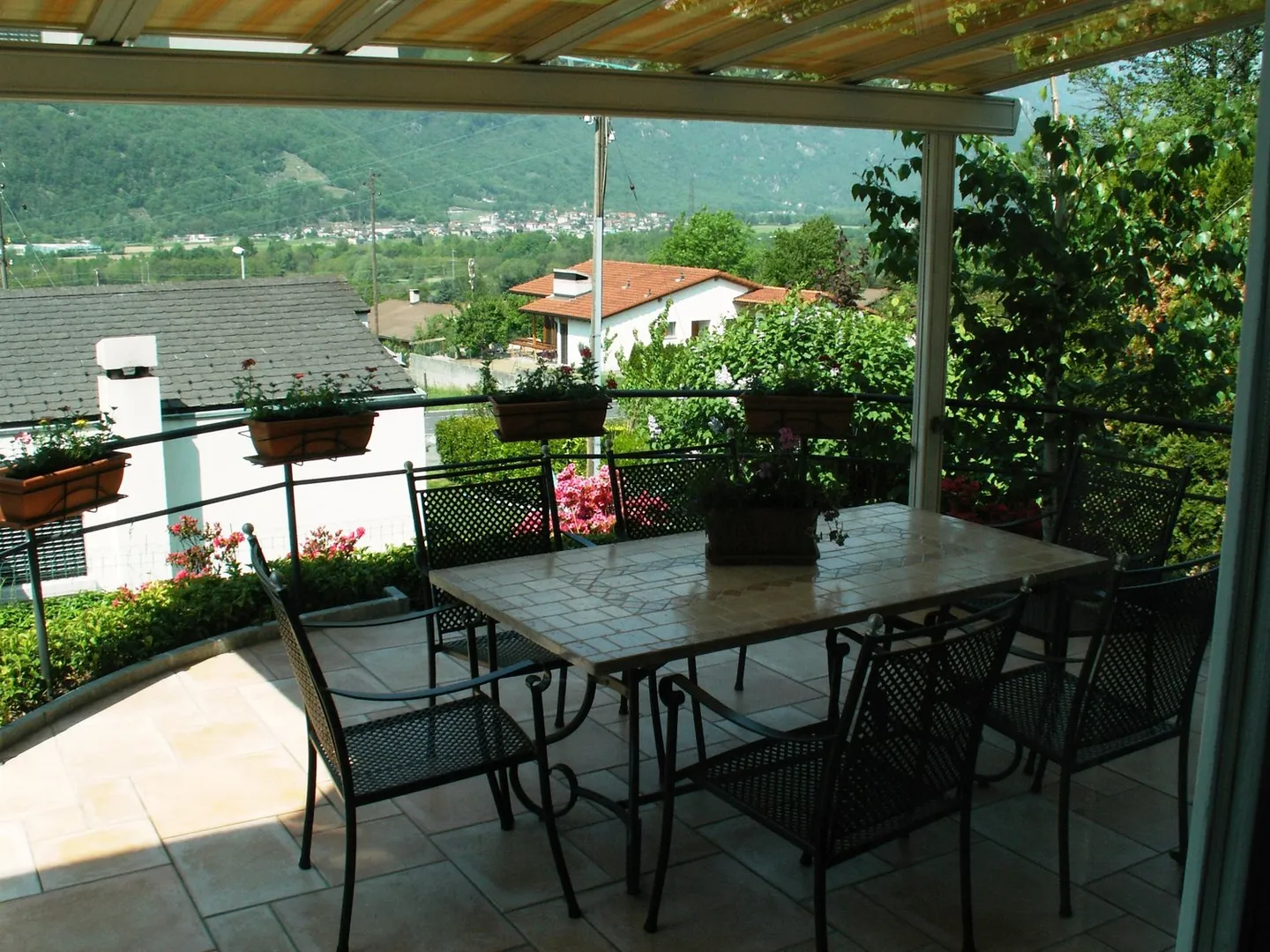 Single-family house in a quiet residential area - Photo 6 of 21