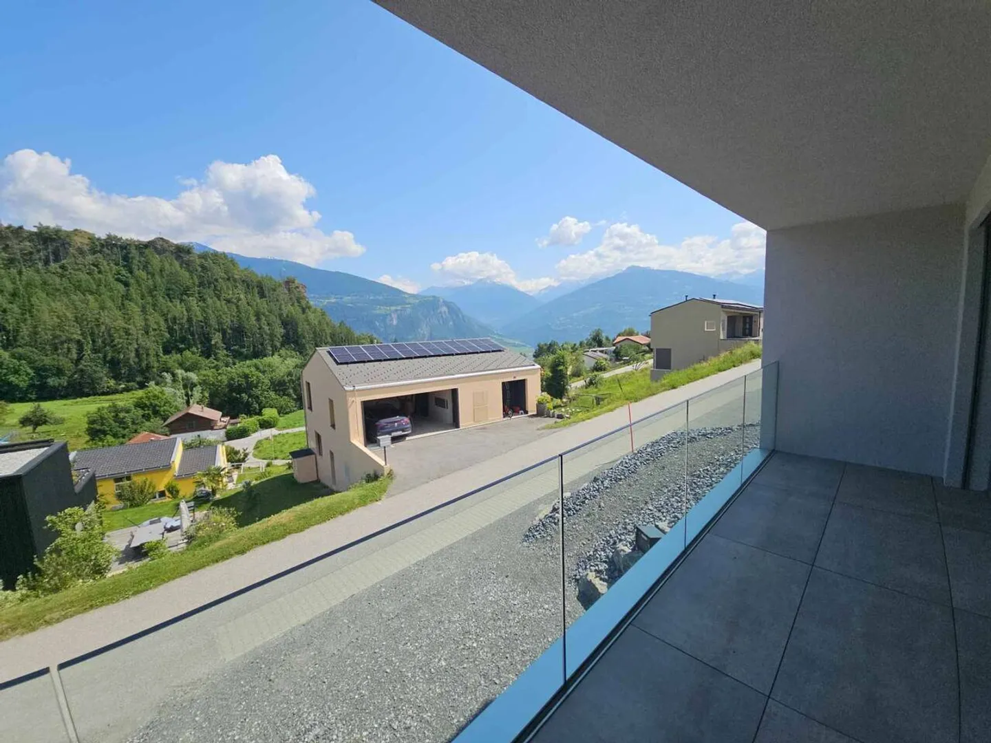 Magnifique villa contemporaine de 5,5 pièces - Photo 6 sur 9