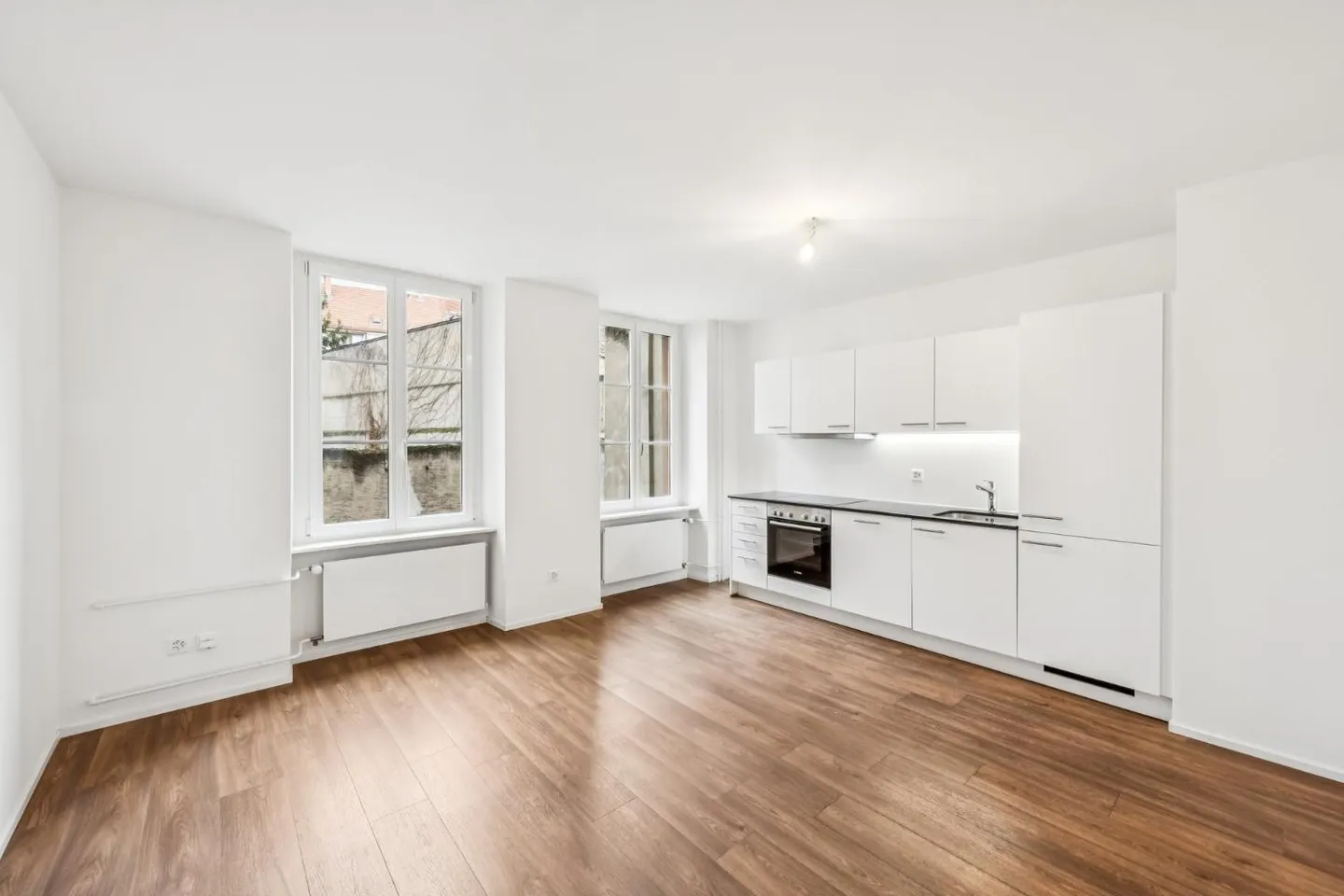 Beautiful Living in Kleinbasel - Photo 3 of 8