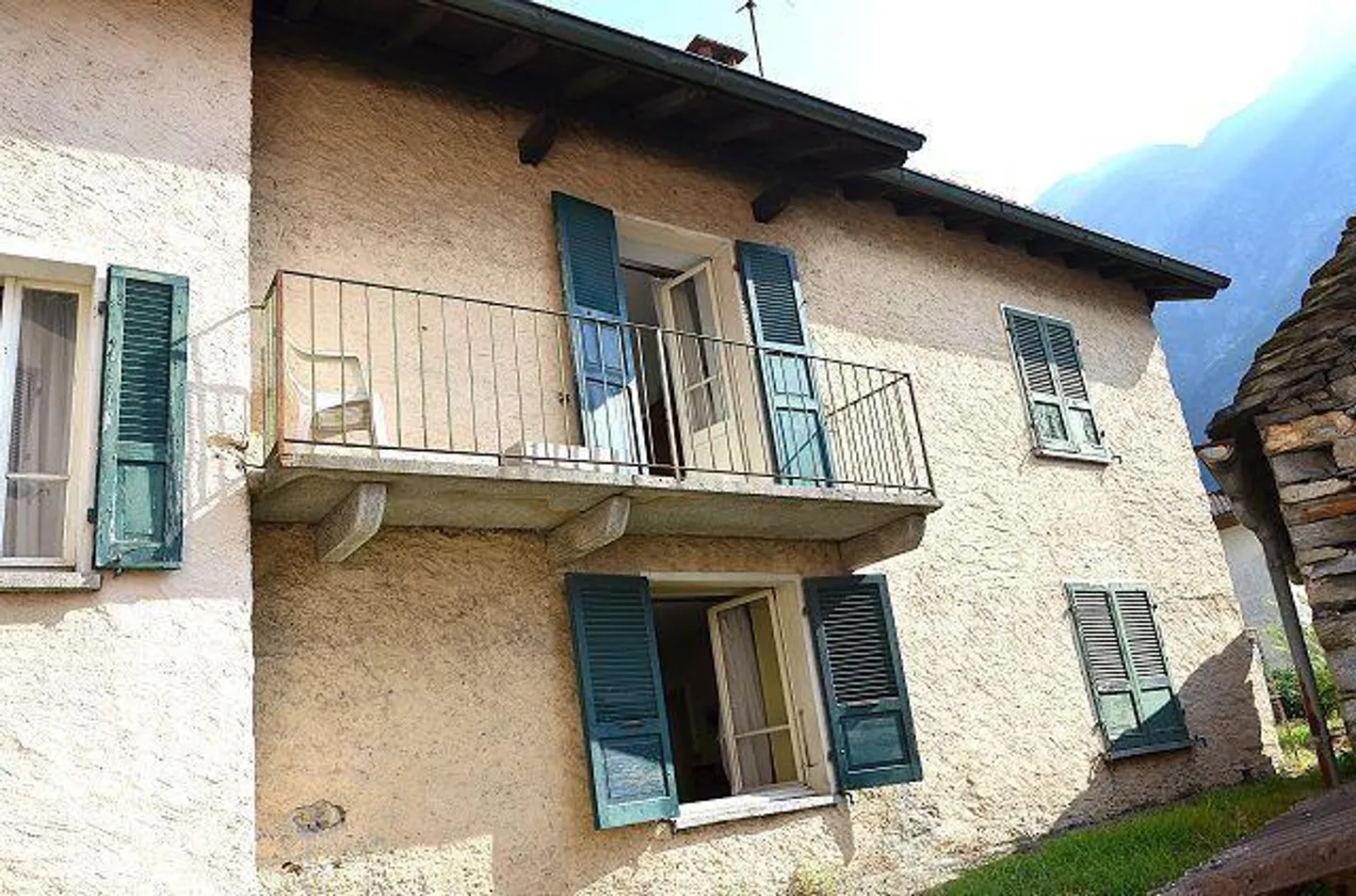 Casa plurifamiliare da rinnovare con possibilità di ampliamento - Foto 34 di 36
