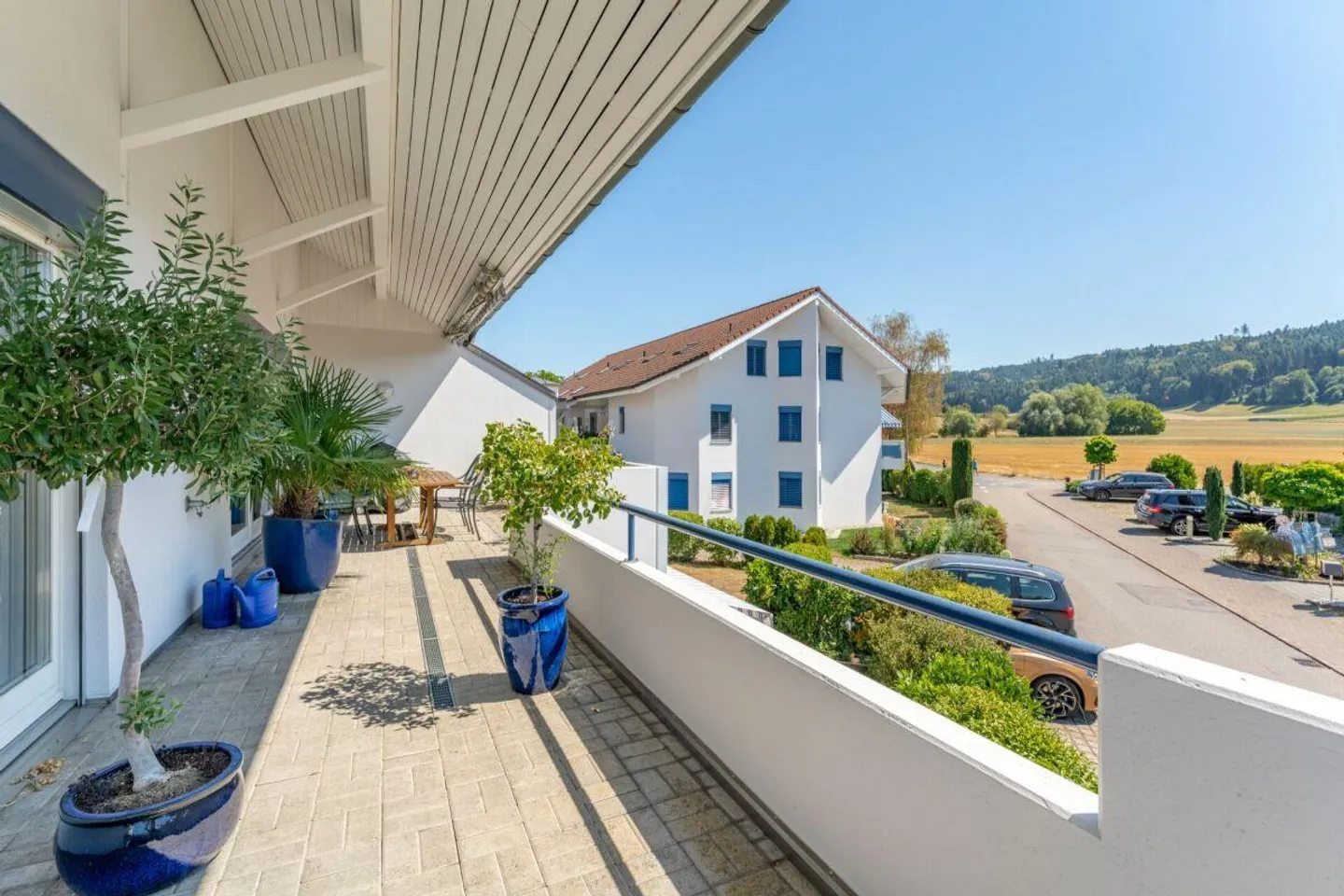 Es Huus em Huus: grossi 6.5-Zemmer-Maisonette-Wohnig - Foto 1 von 12