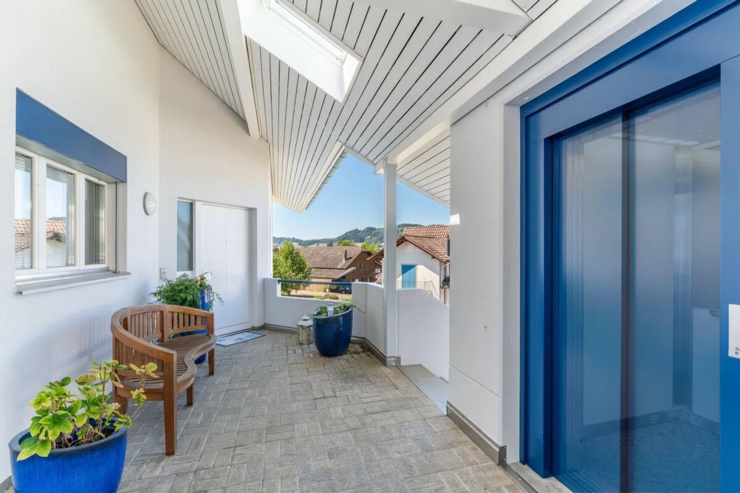 Es Huus em Huus: grossi 6.5-Zemmer-Maisonette-Wohnig - Foto 3 von 12