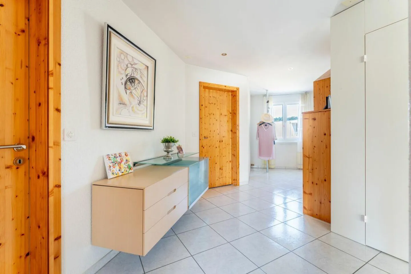 Es Huus em Huus: grossi 6.5-Zemmer-Maisonette-Wohnig - Foto 4 von 12