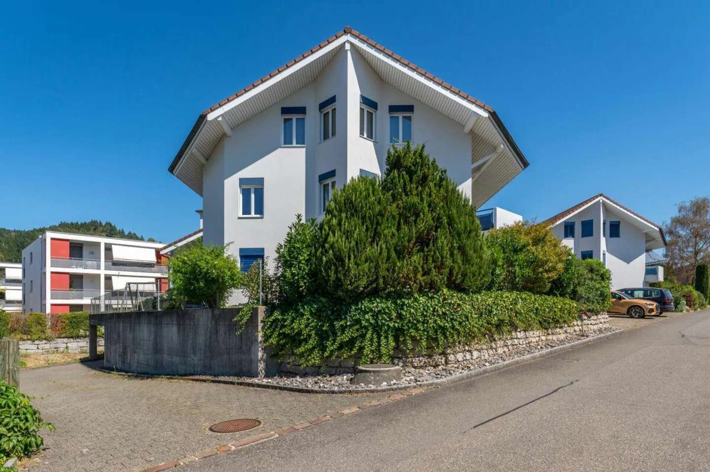 Es Huus em Huus: grossi 6.5-Zemmer-Maisonette-Wohnig - Foto 2 von 12