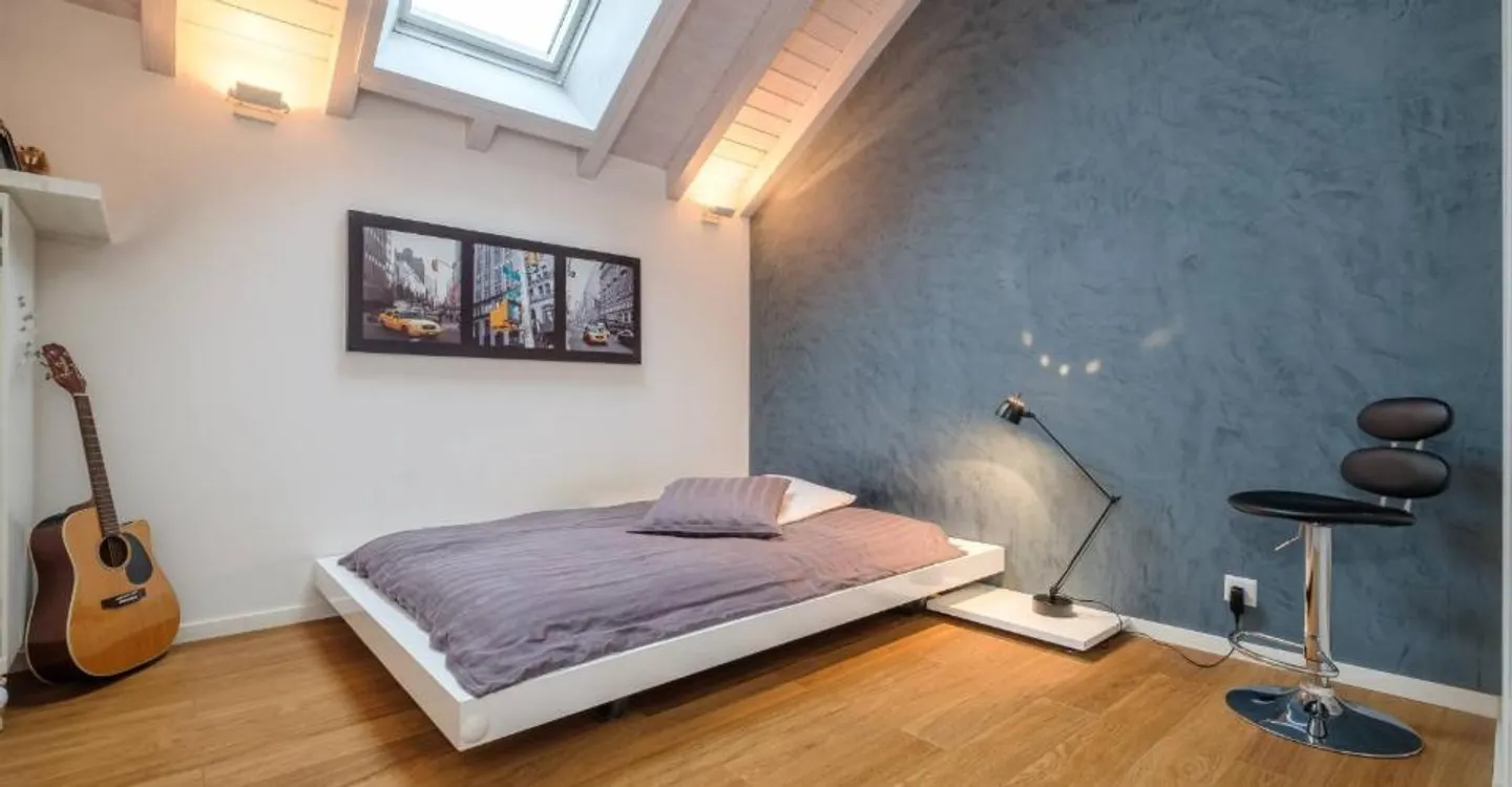 Spacious penthouse duplex of 235 m² fully renovated - Photo 10 of 12