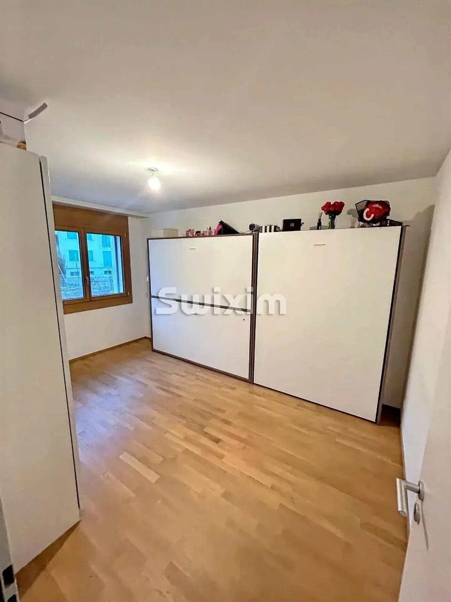 EXCLUSIF - Aux Celliers, un appartement lumineux de 4 pièces avec grande terrasse au bord de l'eau - Photo 11 sur 12