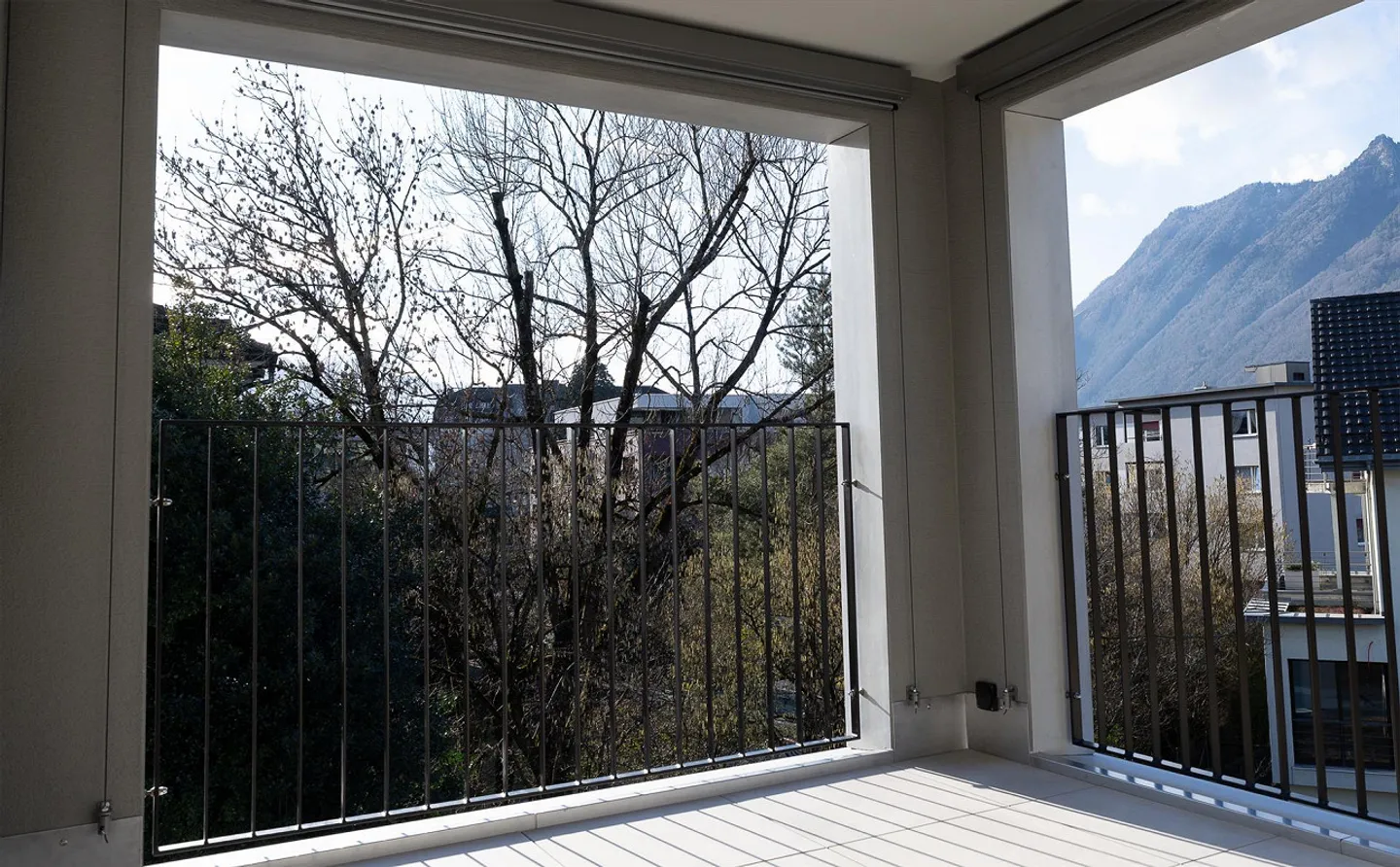 Modern 3 ½ Room Attic Apartment in Prime Location in Brunnen SZ - Photo 11 of 11