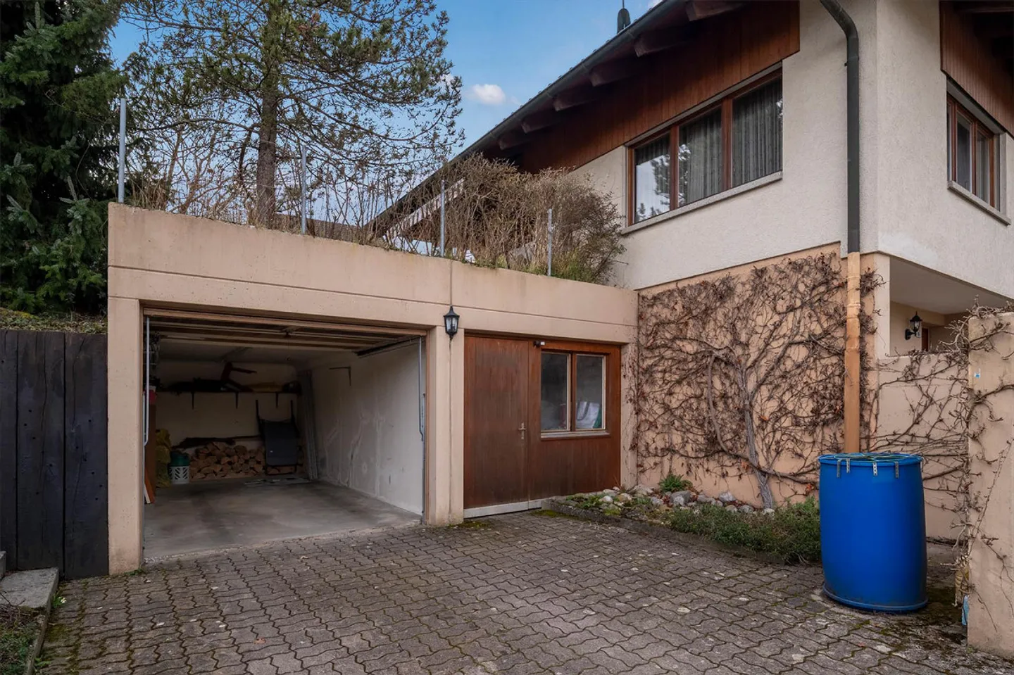 Casa unifamiliare adatta alle famiglie con tanto spazio e potenziale! - Foto 15 di 18