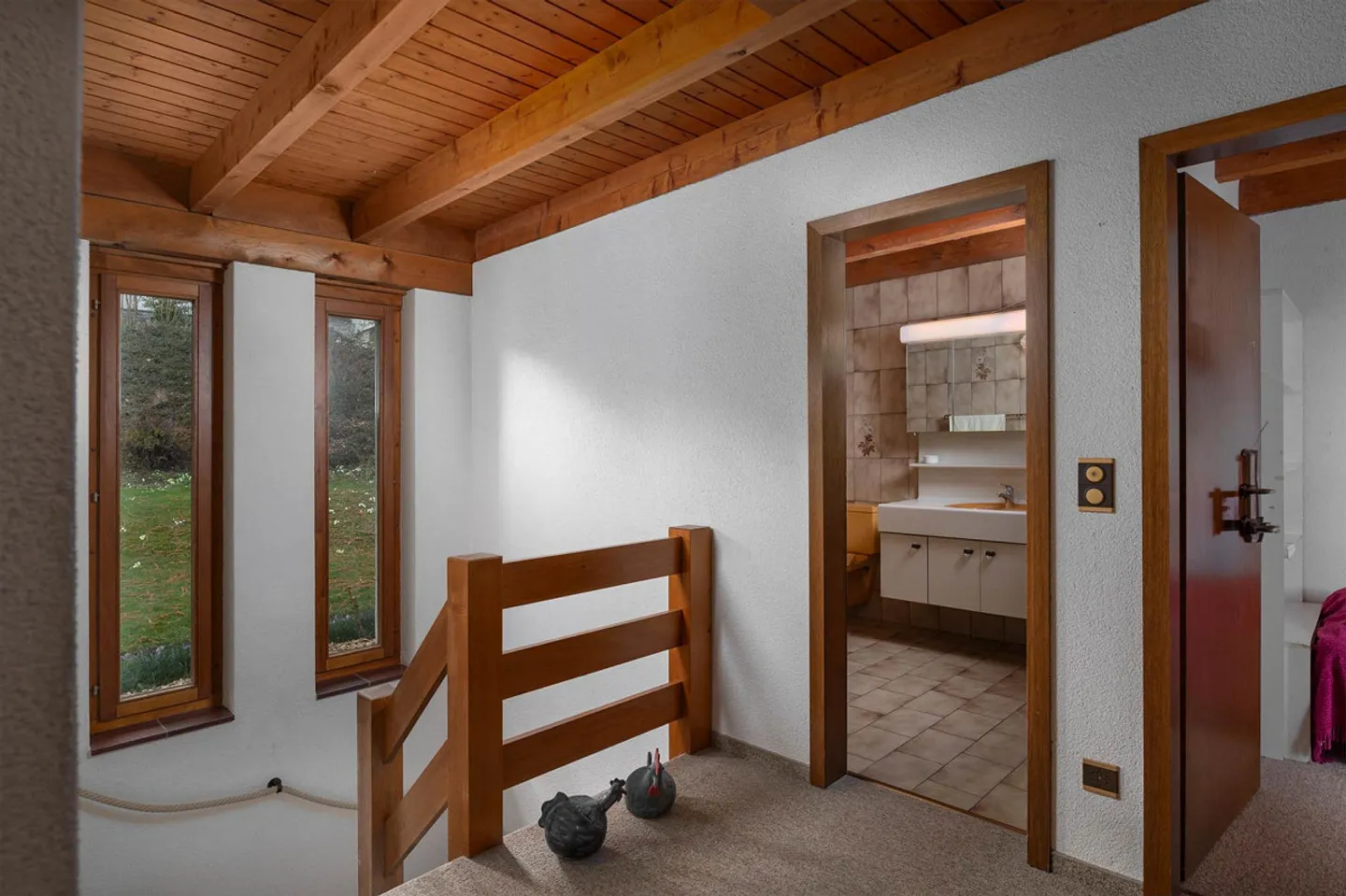 Casa unifamiliare adatta alle famiglie con tanto spazio e potenziale! - Foto 6 di 18