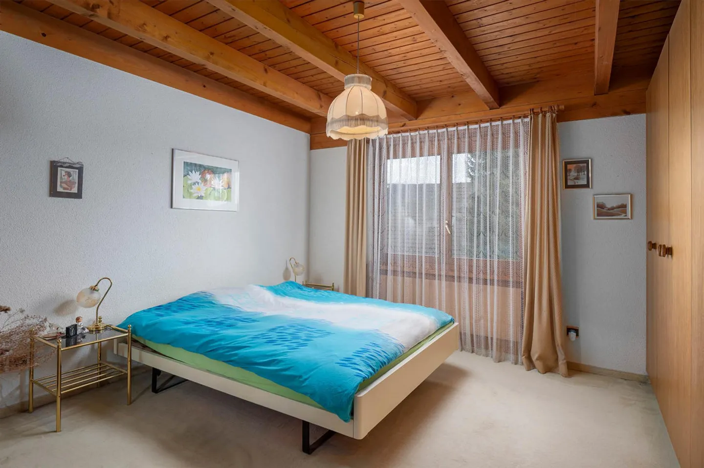 Casa unifamiliare adatta alle famiglie con tanto spazio e potenziale! - Foto 9 di 18