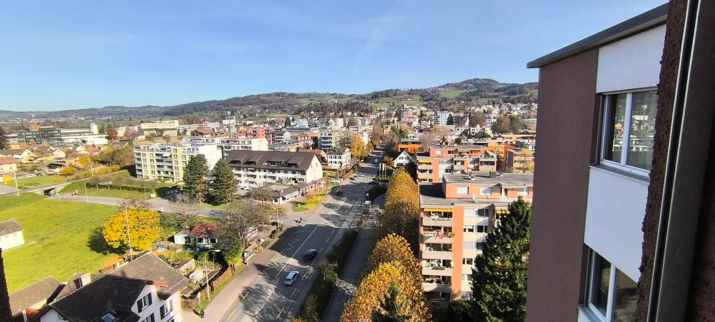 Appartement 3,5 pièces avec vue imprenable sur Wetzikon - Photo 1 sur 6