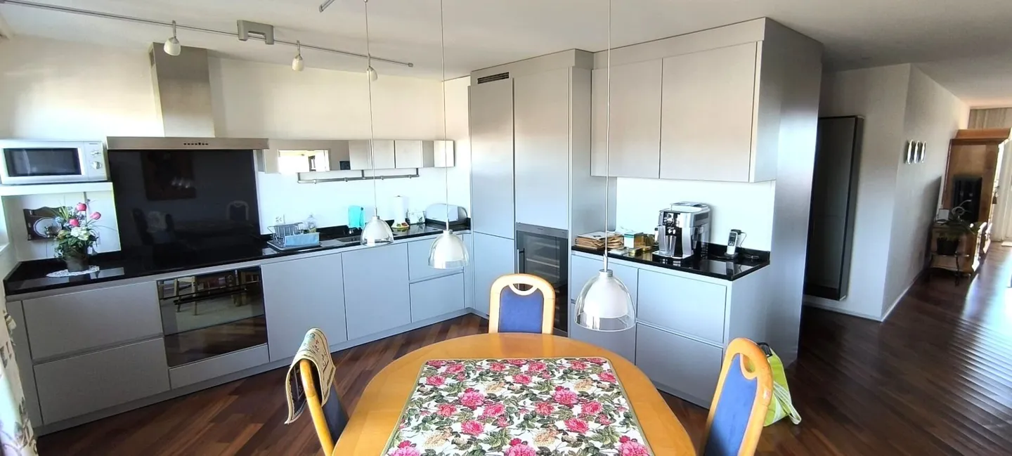 Appartement 3,5 pièces avec vue imprenable sur Wetzikon - Photo 2 sur 6