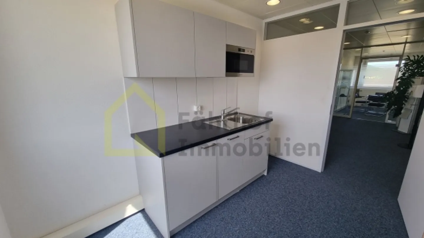 Bright office space in a central location with terrace - Photo 5 of 12