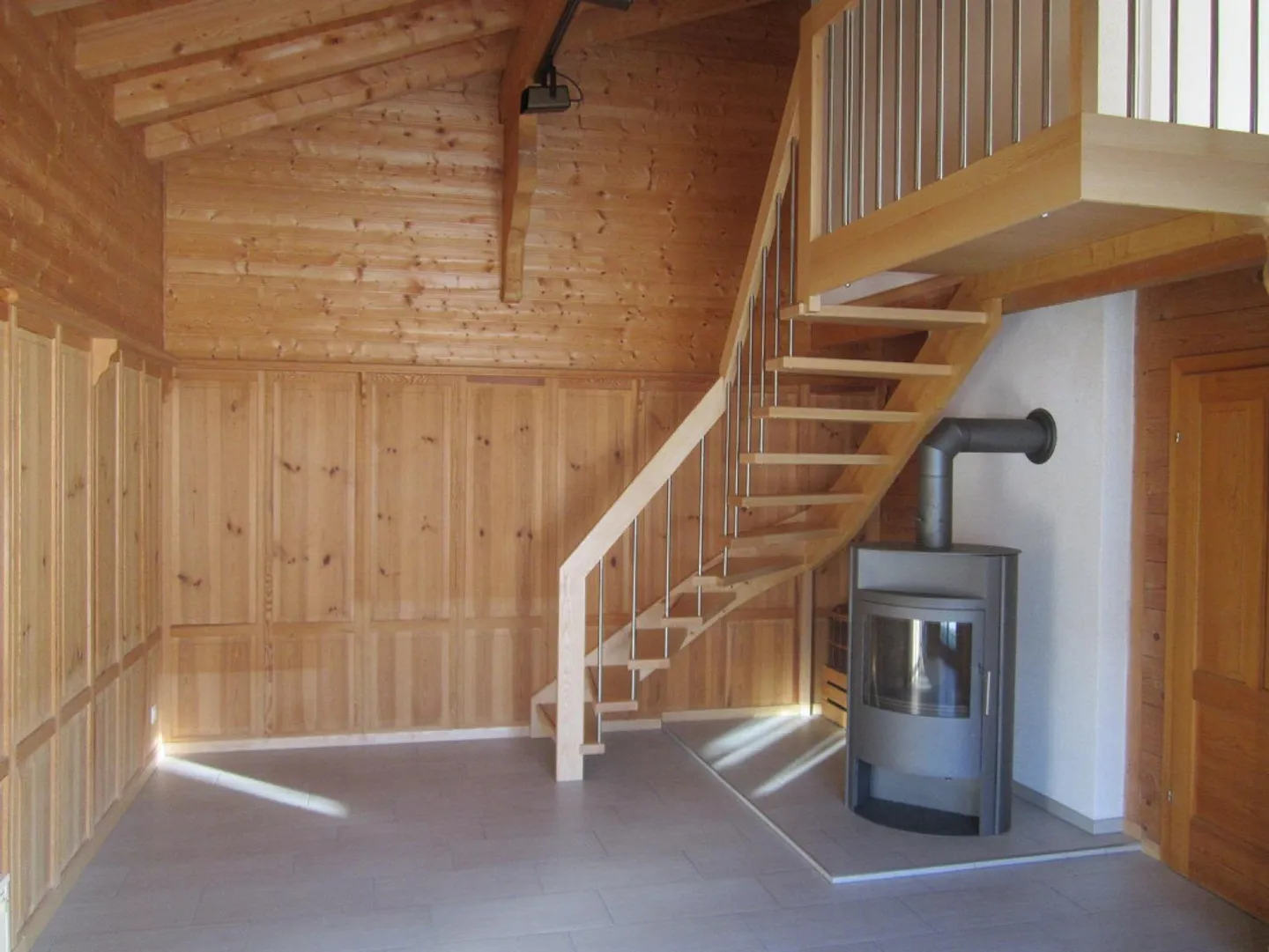 Detached 4.5-room chalet, Tischinas/Ruschein - Photo 4 of 15