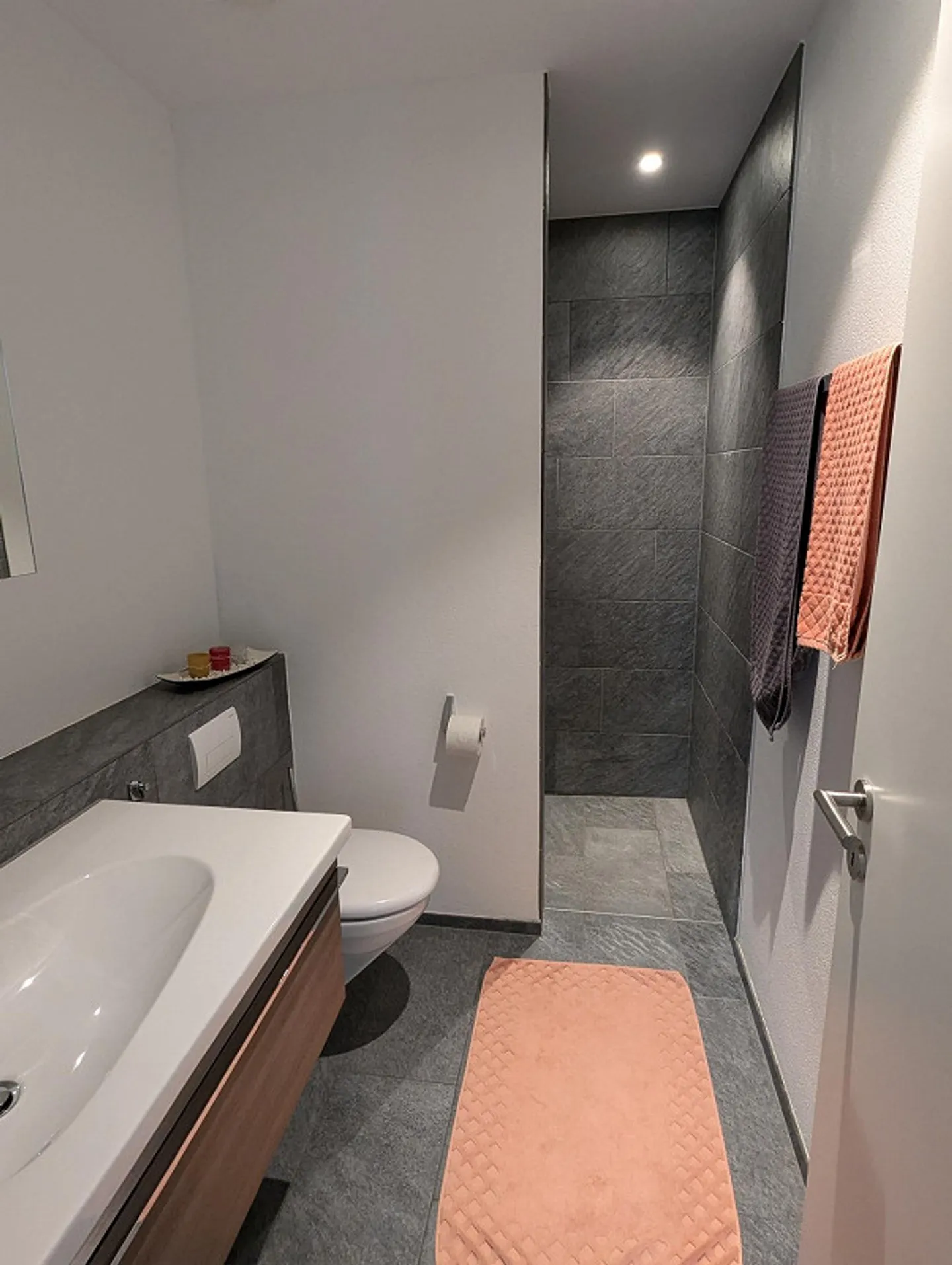 EXKLUSIVITÄT MIT EINZIGARTIGEM GARTENSITZPLATZ - Photo 4 sur 7