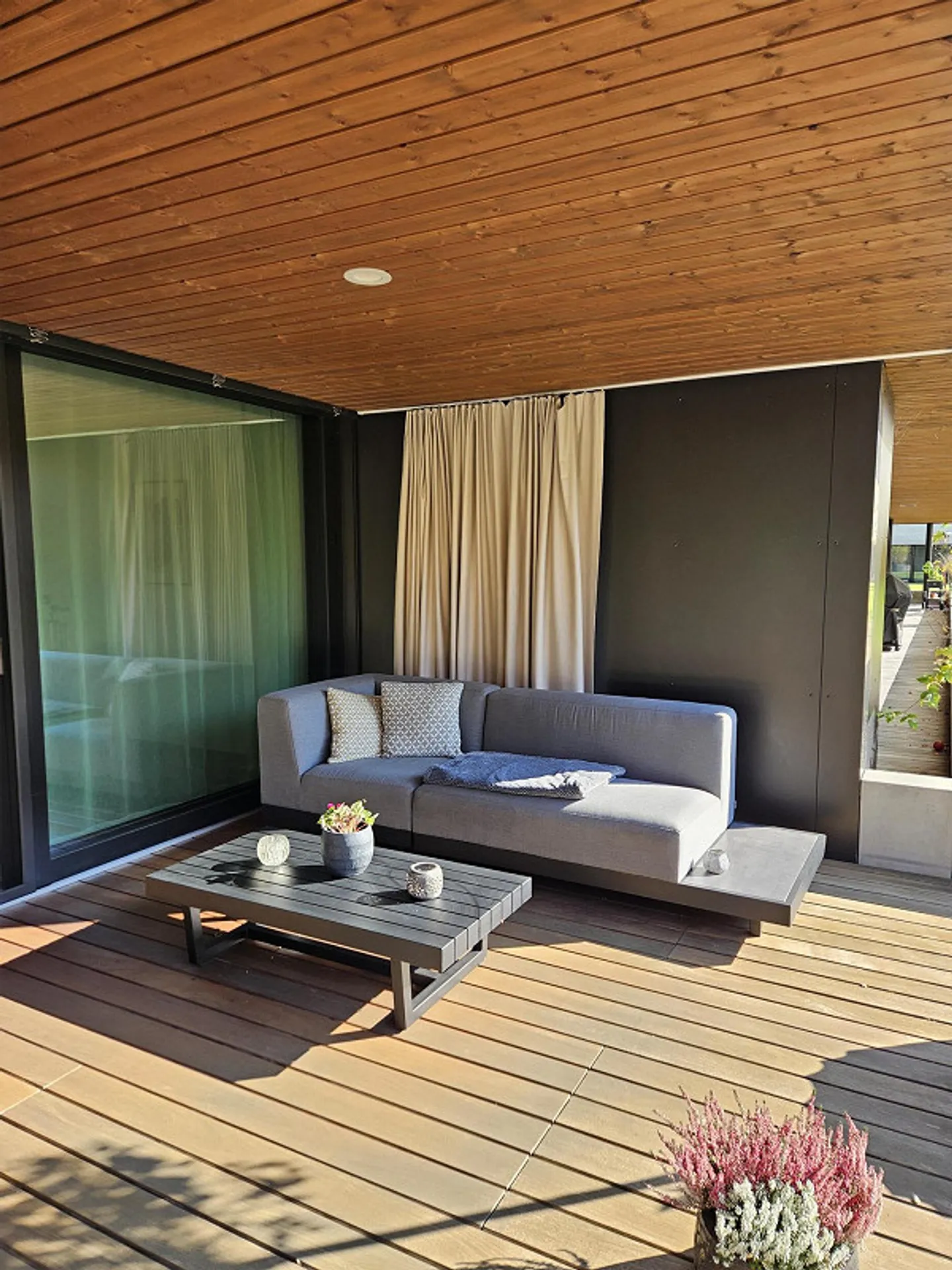 EXKLUSIVITÄT MIT EINZIGARTIGEM GARTENSITZPLATZ - Photo 6 sur 7