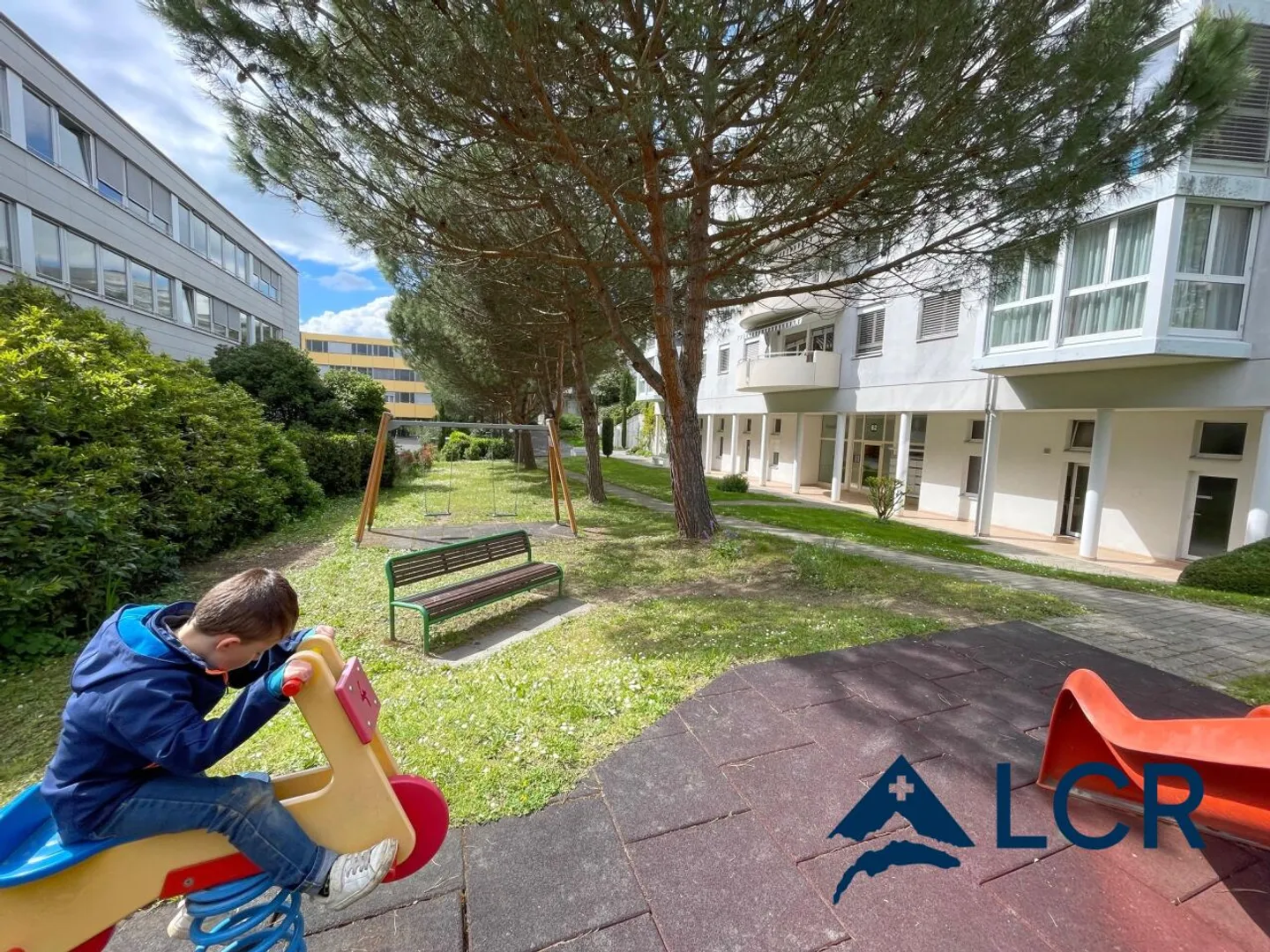 Beautiful apartment for short term rental in Lausanne / furnished / 3 bedrooms / 2 bathrooms / 1 terrace - Photo 1 of 11