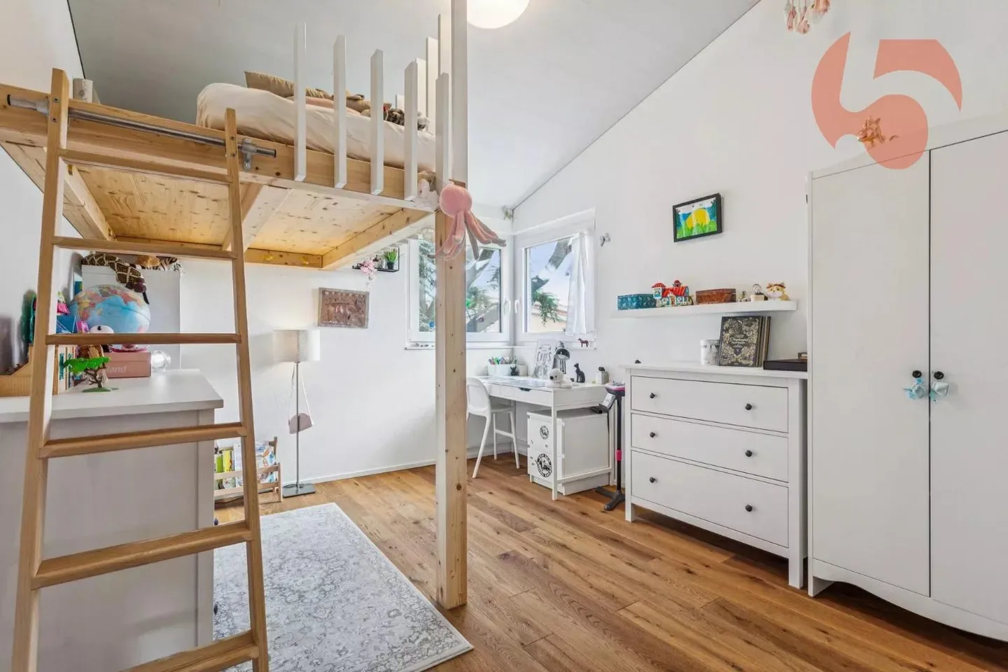 Charming Townhouse in Areuse - Photo 8 of 13