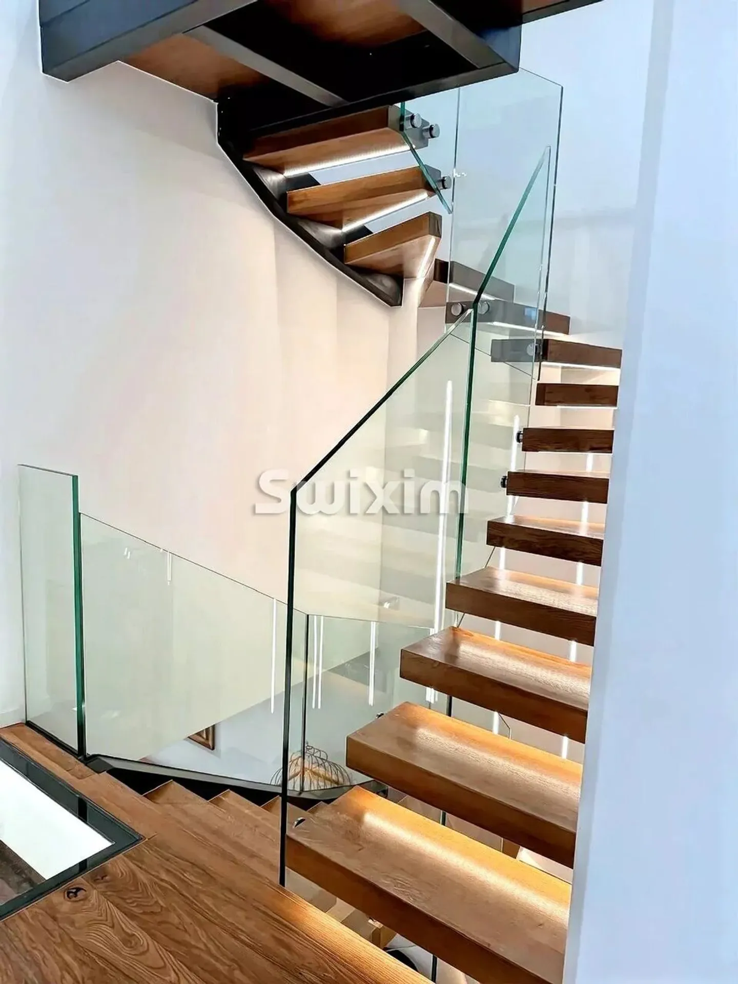 CONTEMPORARY ARCHITECT-DESIGNED VILLA NESTLED IN AN AUTHENTIC VILLAGE HOUSE - Photo 10 sur 11