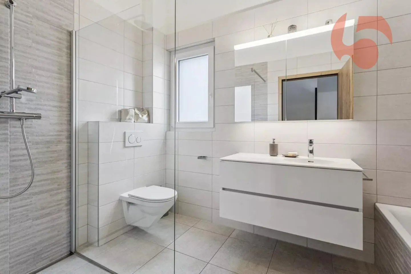 Charming Townhouse in Areuse - Photo 10 of 13