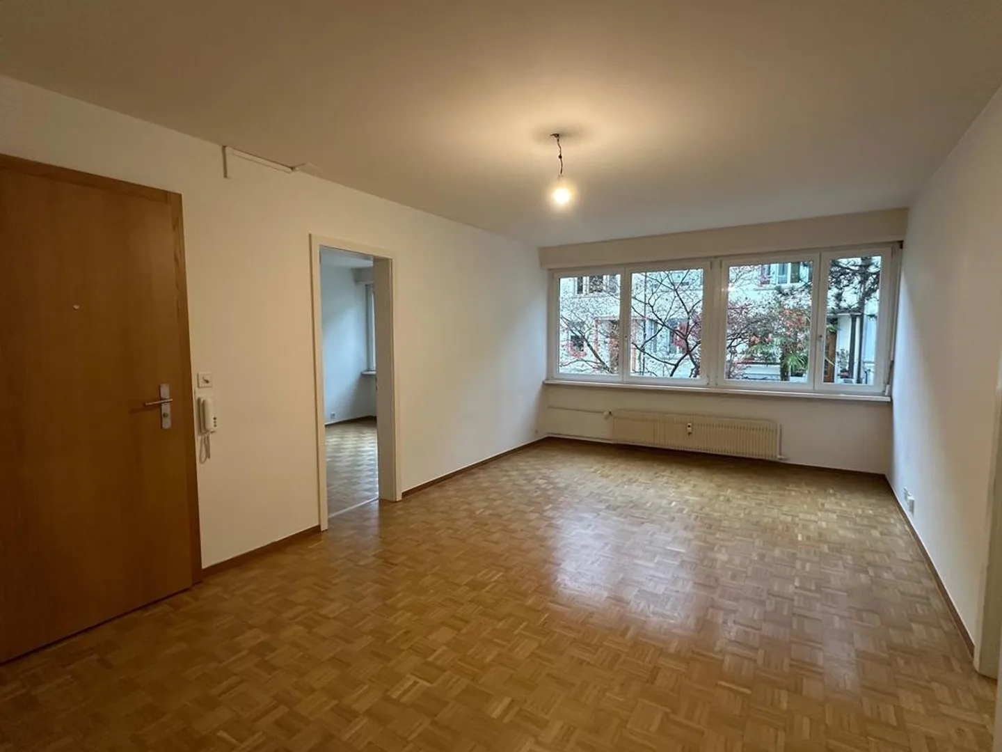 Bright and modern apartment near Schützenmattpark - Photo 3 of 8