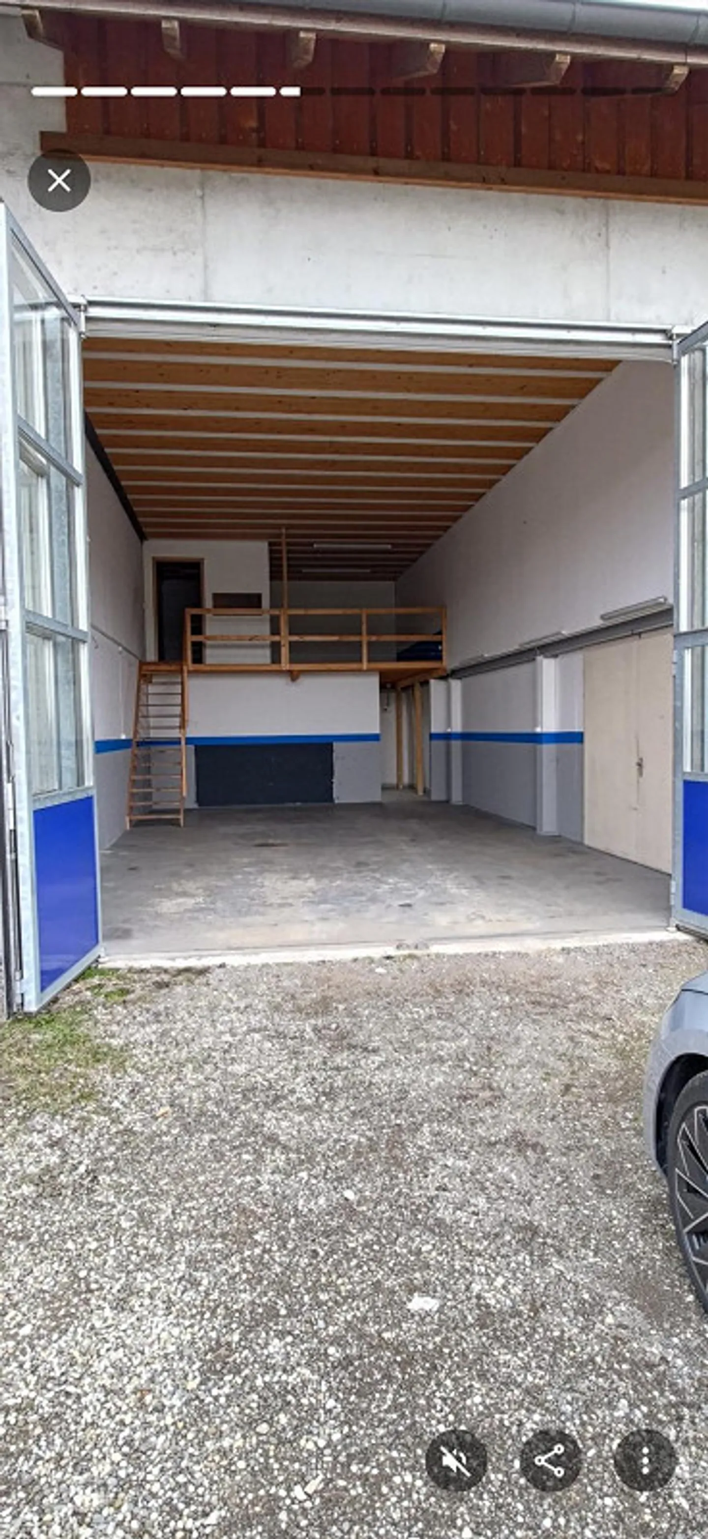 Garage Salle de loisirs Atelier dans une grange - Photo 2 sur 8