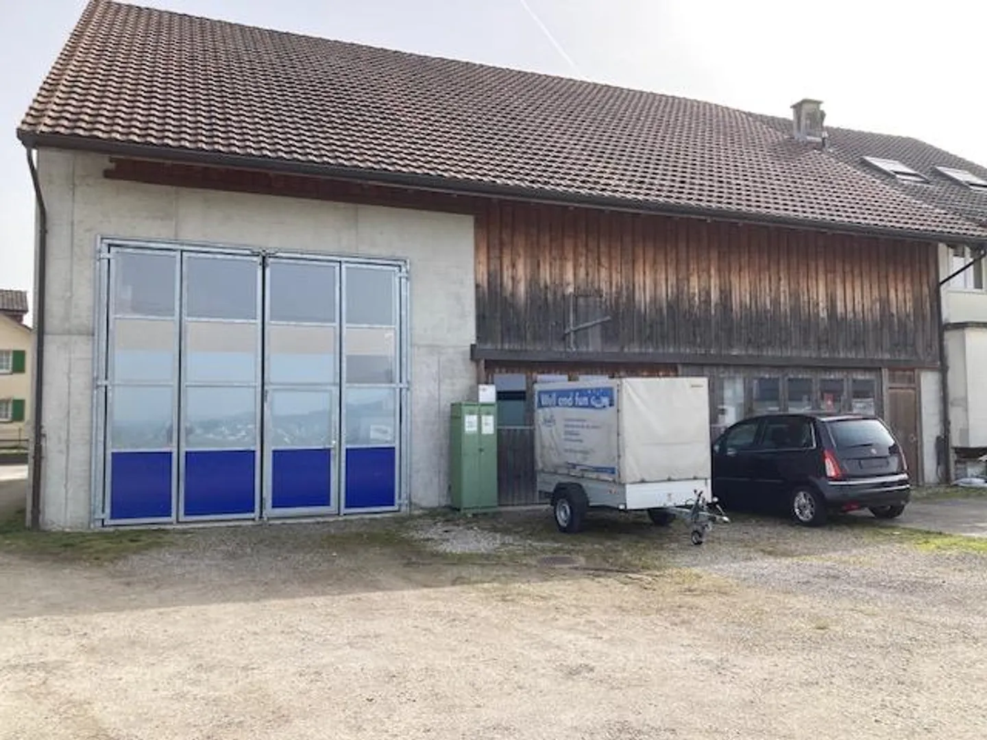 Garage Salle de loisirs Atelier dans une grange - Photo 1 sur 8