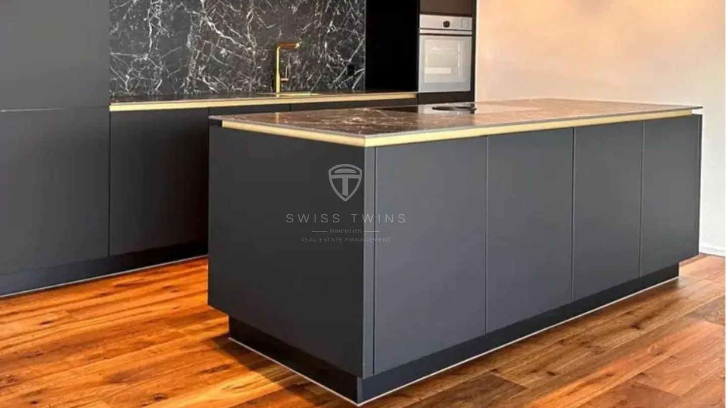 Luxurious 3.5-room terrace apartment with 132m² private terrace and stunning views of Pilatus & Rigi - Photo 3 of 12