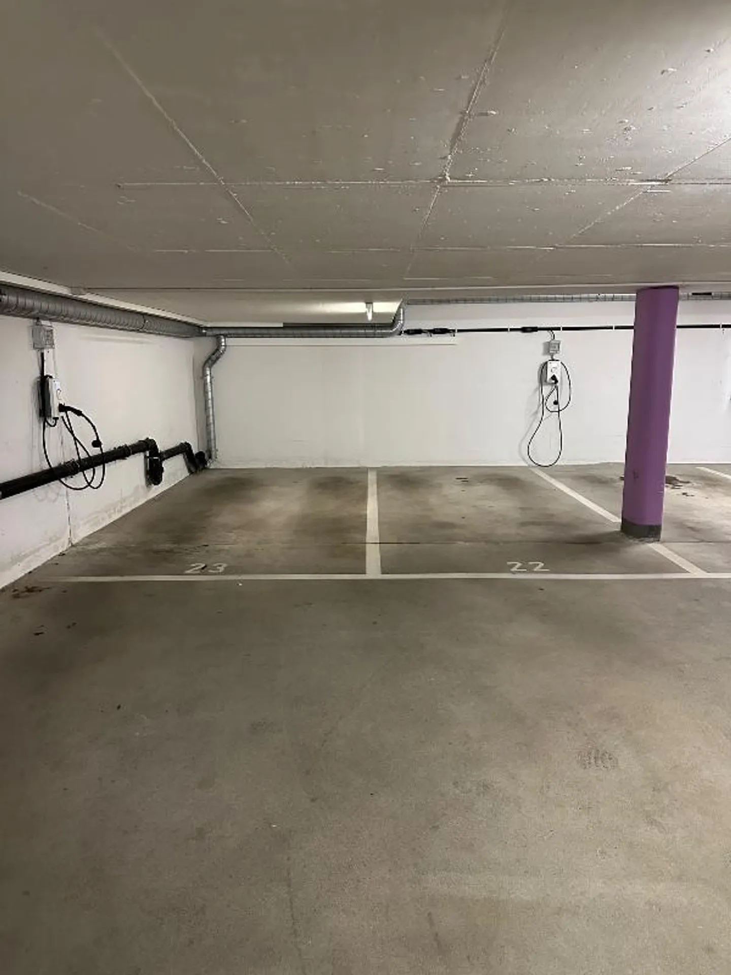 Garage souterrain - Photo 1 sur 2