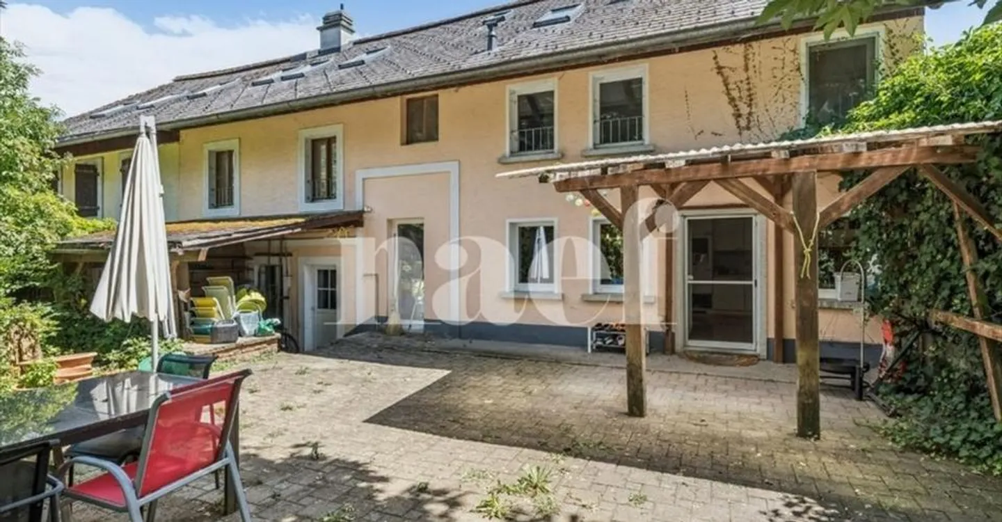 6.5-room semi-detached house with garden for sale in Sorens - Photo 2 of 12