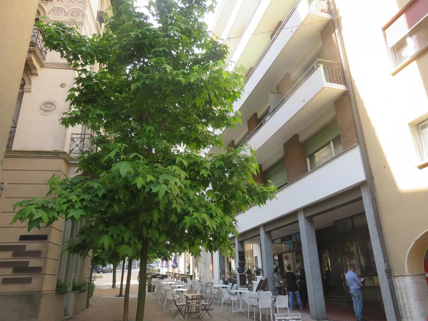 Geschäft mit Schaufenster in Paradiso - Foto 1 von 1