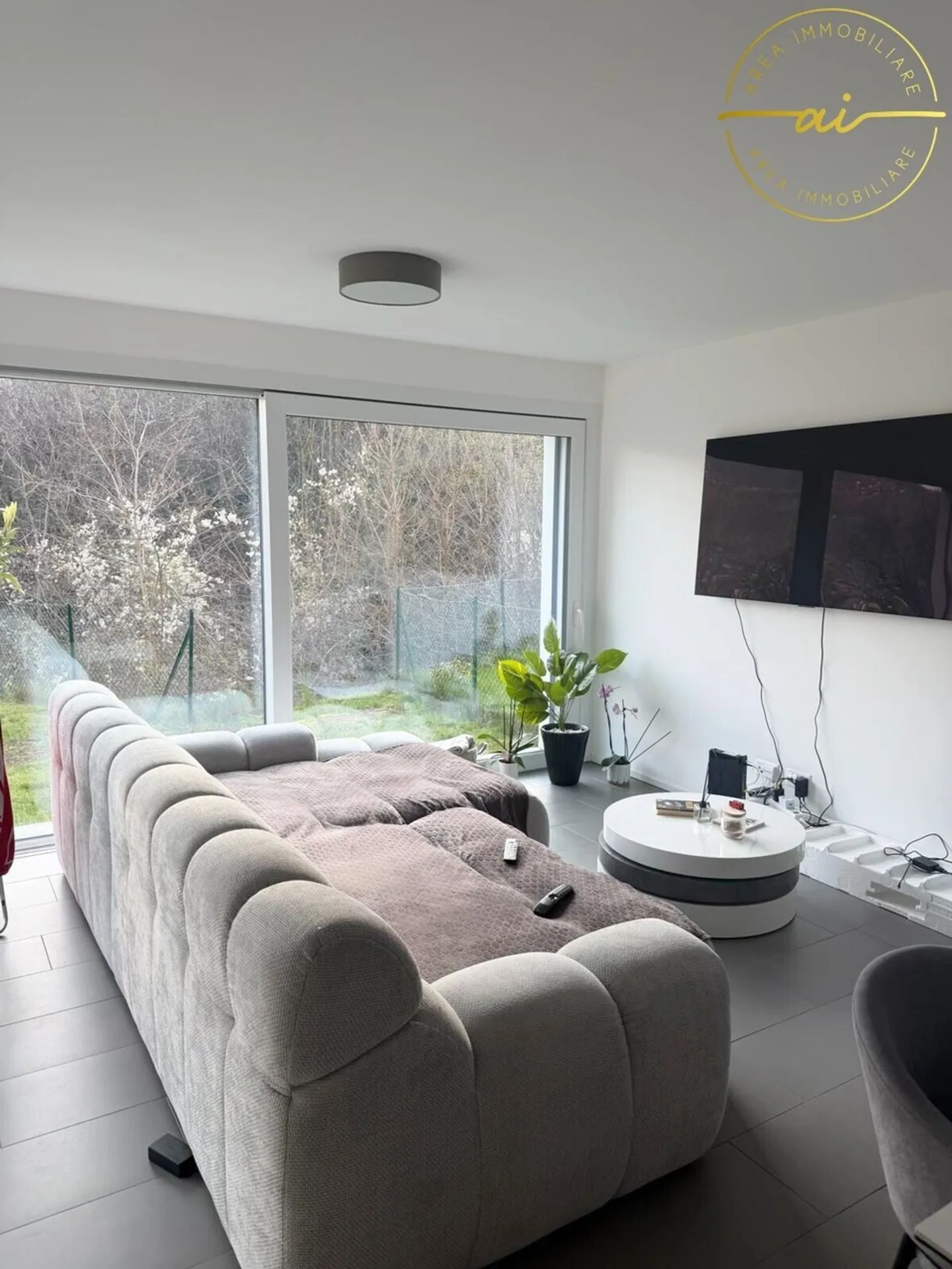 Modern Apartment with Garden - Photo 1 of 5