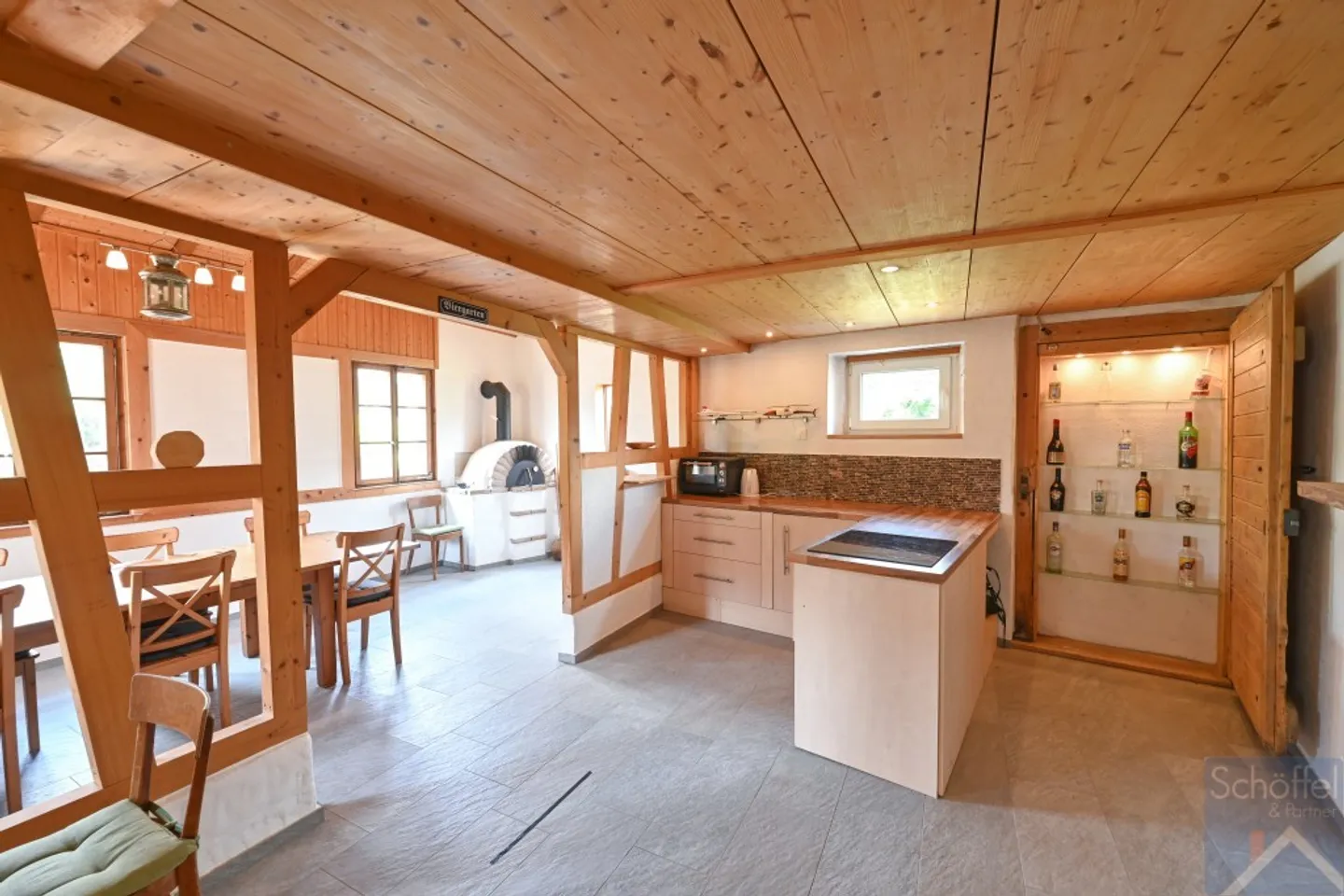 Casa angolare di 7 stanze - Foto 8 di 13