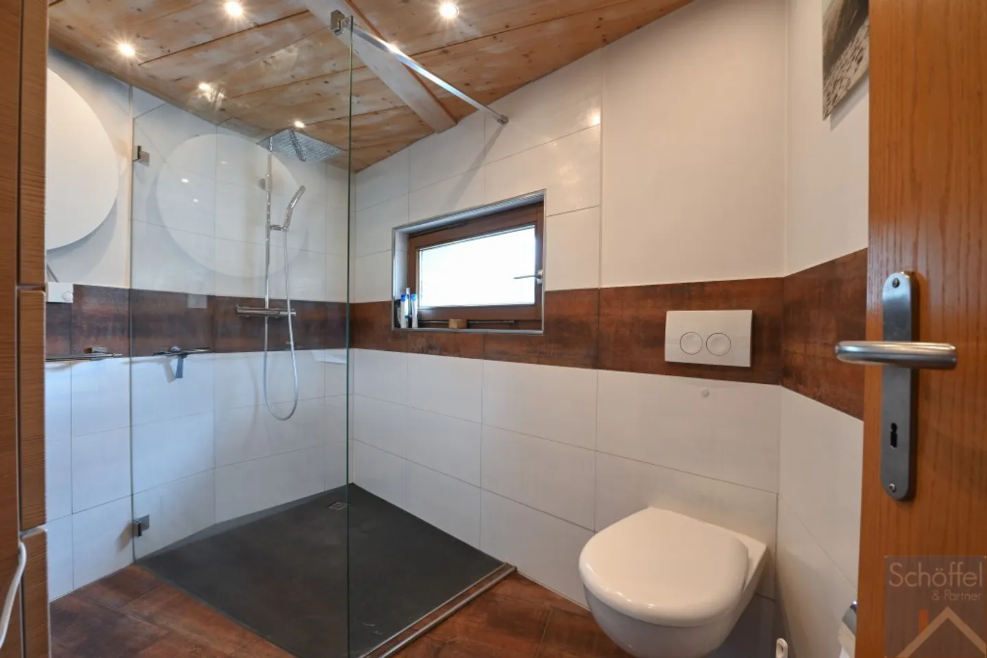 Casa angolare di 7 stanze - Foto 4 di 13