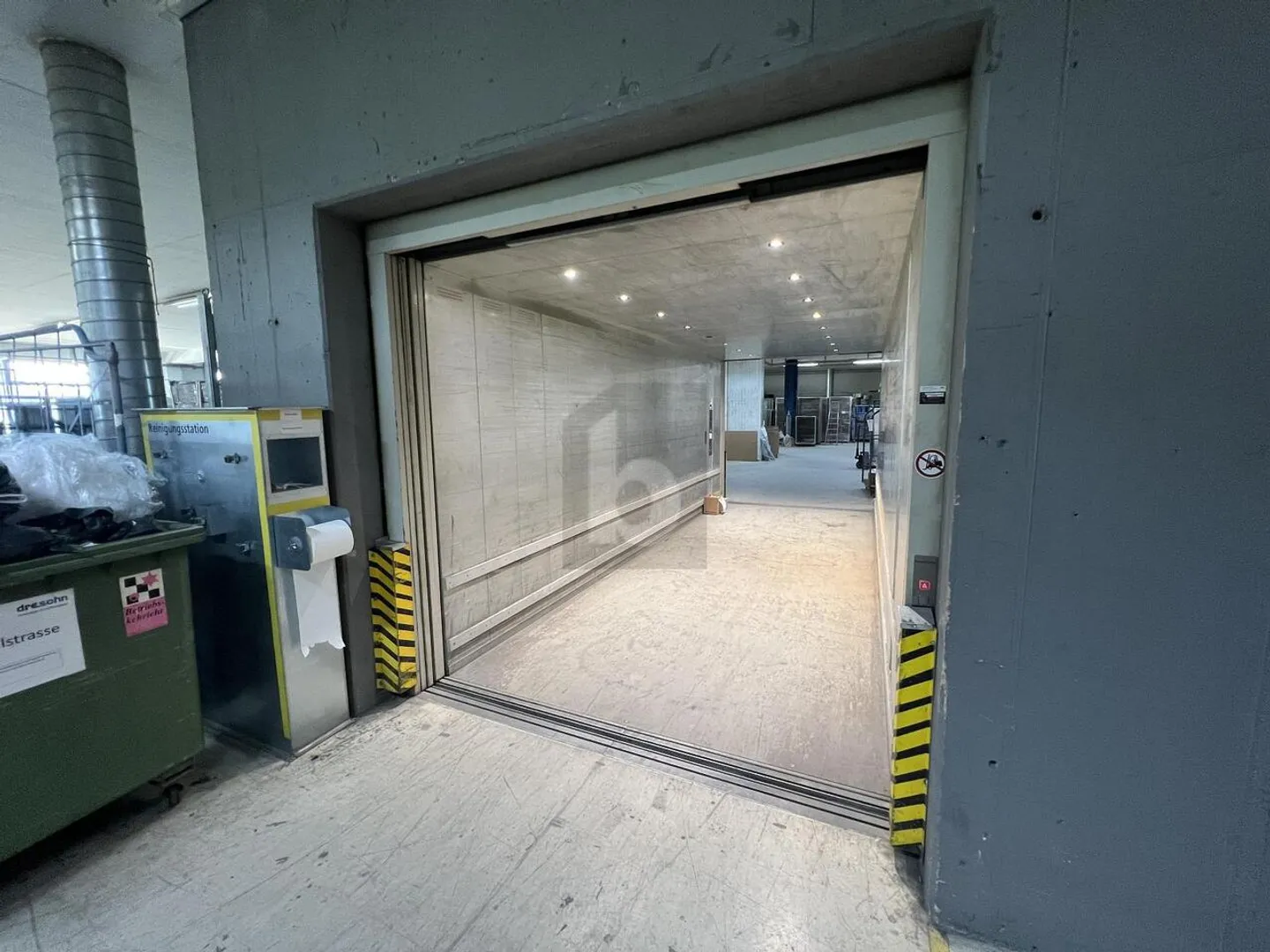 SPACIOUS WITH LOTS OF SPACE AND EFFICIENCY - Photo 5 of 6