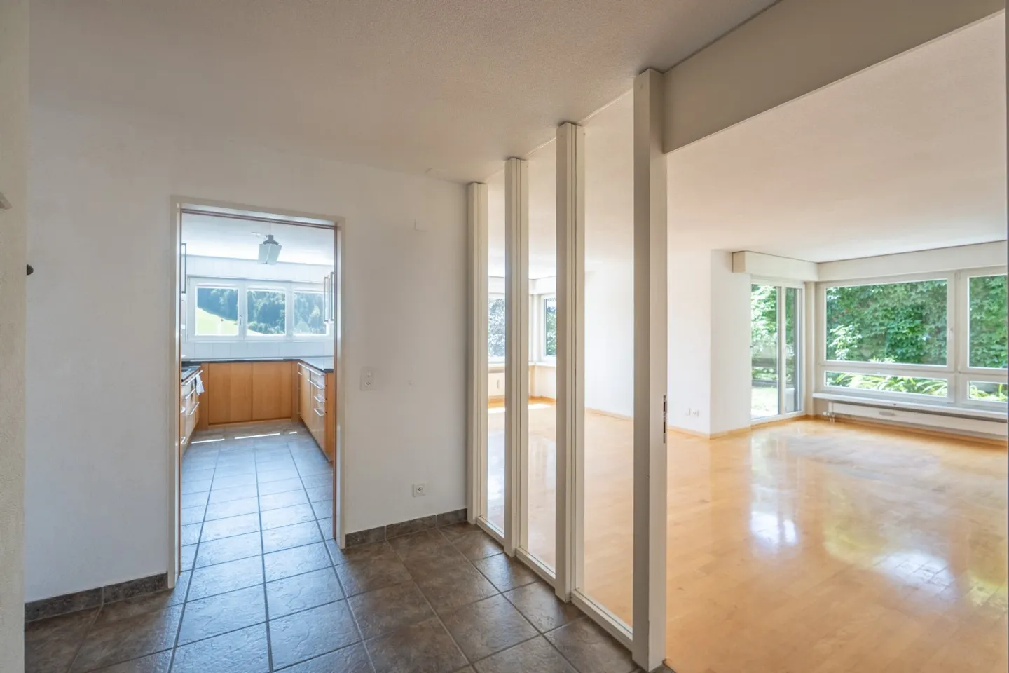 Ampio spazio abitativo, giardino privato, prezzo equo - Foto 2 di 11