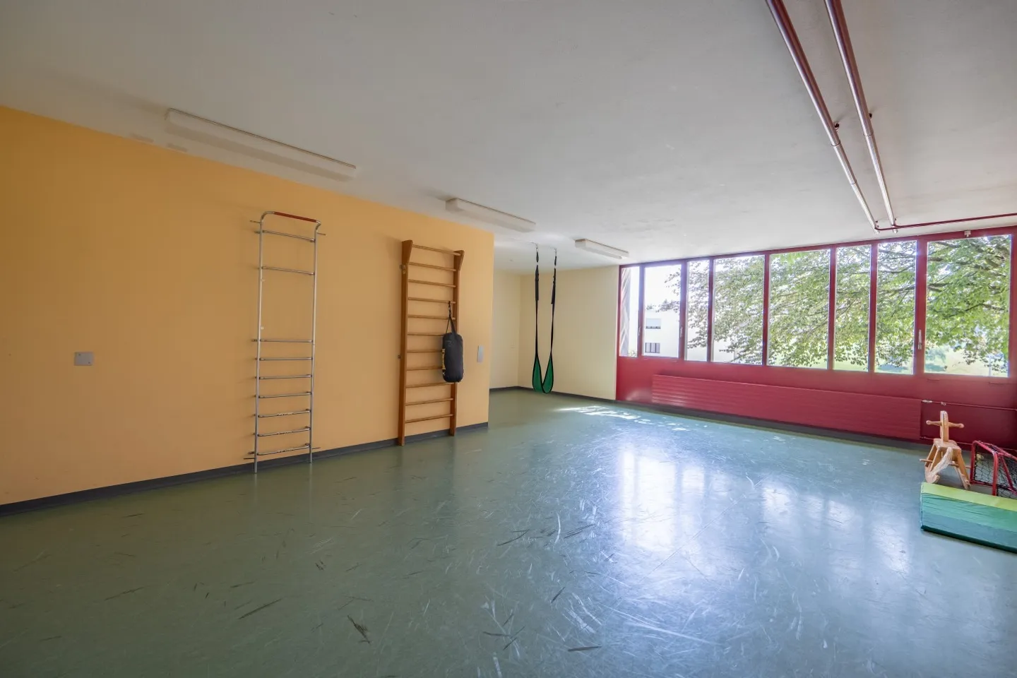 Ampio spazio abitativo, giardino privato, prezzo equo - Foto 9 di 11