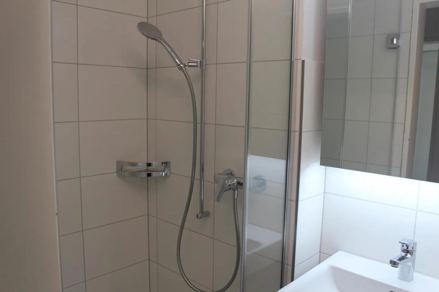 Renovated, spacious apartment in a quiet location - Photo 6 of 12