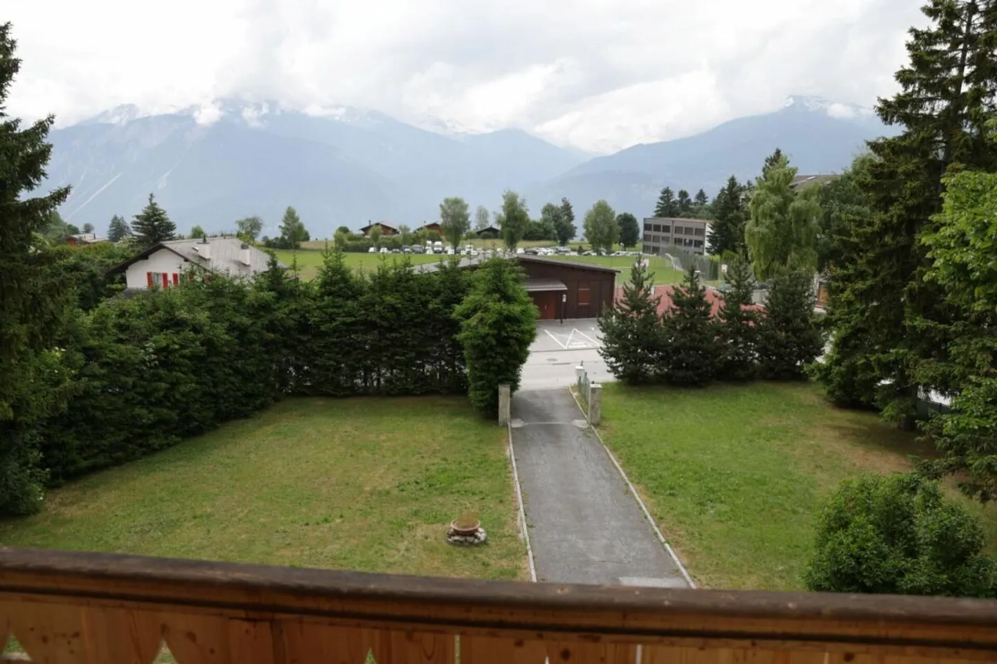 Chalet avec vue imprenable sur les Alpes - Photo 3 sur 12