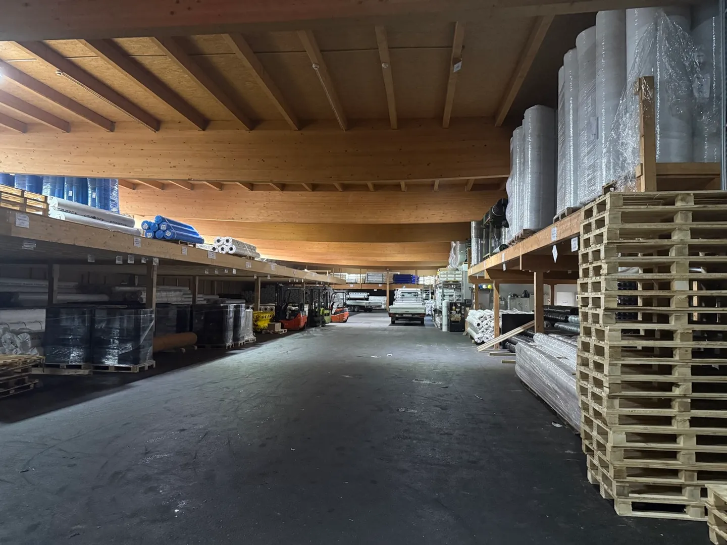 Delémont: Industrial and Administrative Building in Excellent Condition - Photo 6 of 6